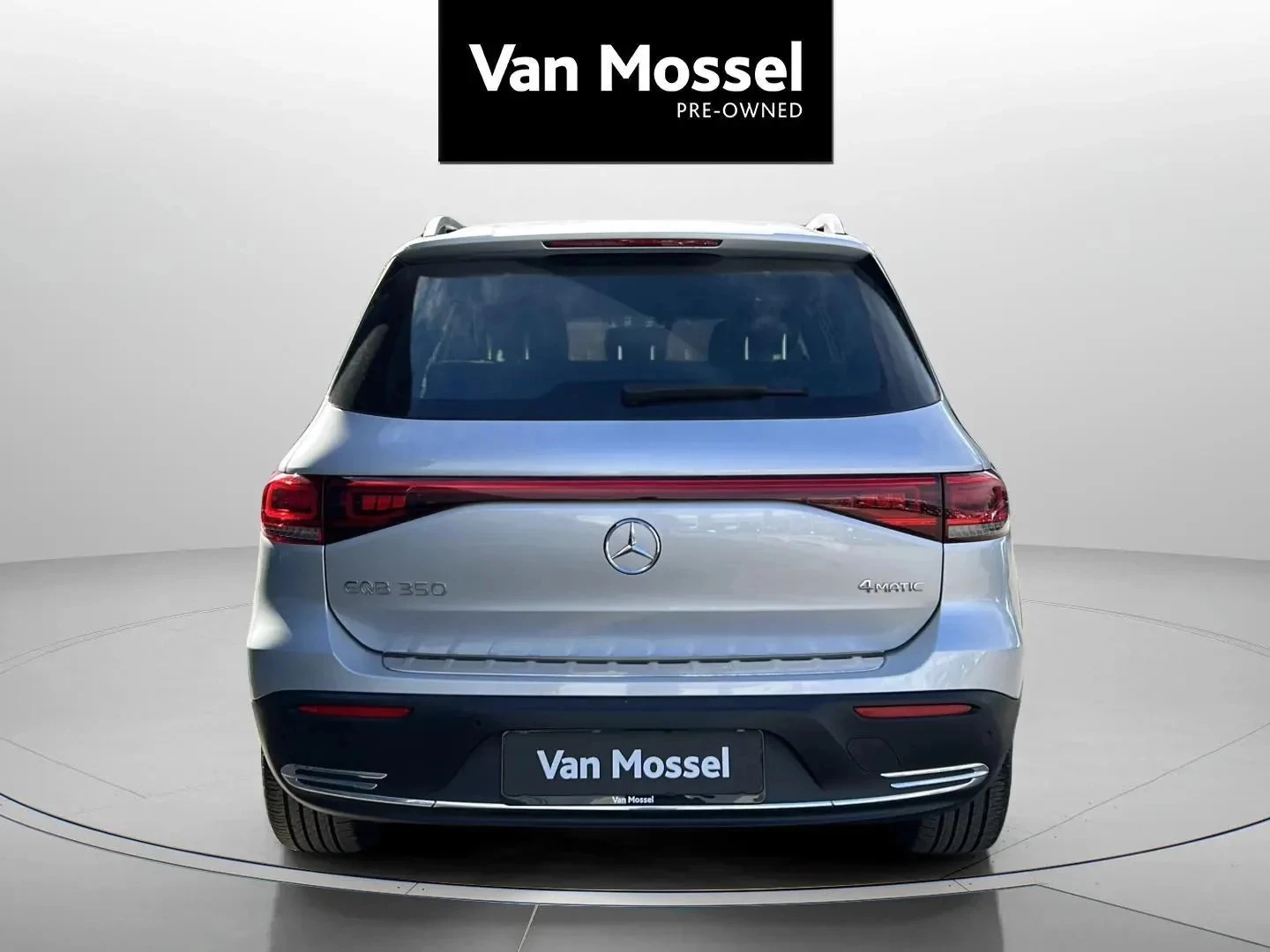 Mercedes-Benz-EQB-image-5