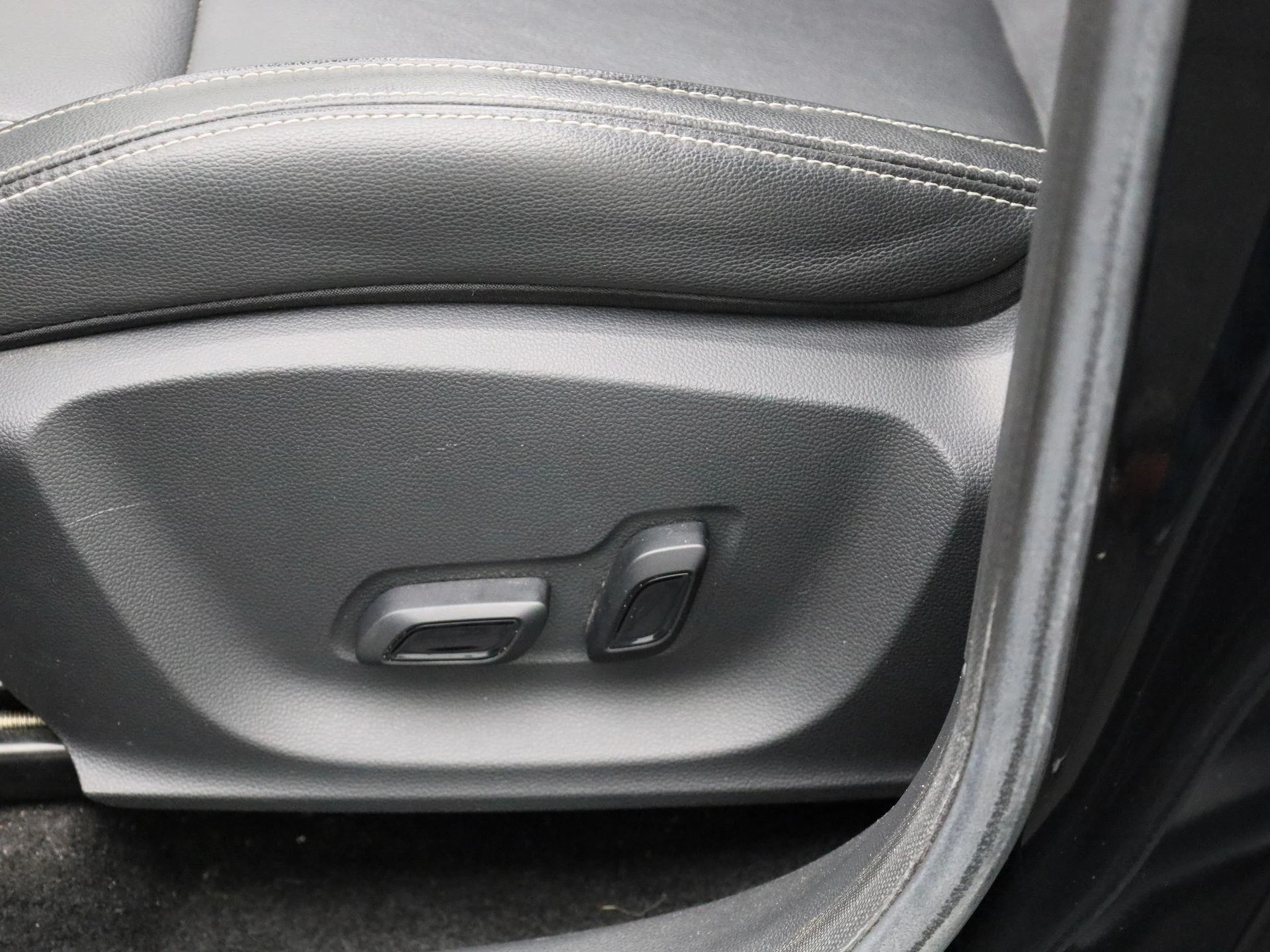 MG-ZS EV-image-27