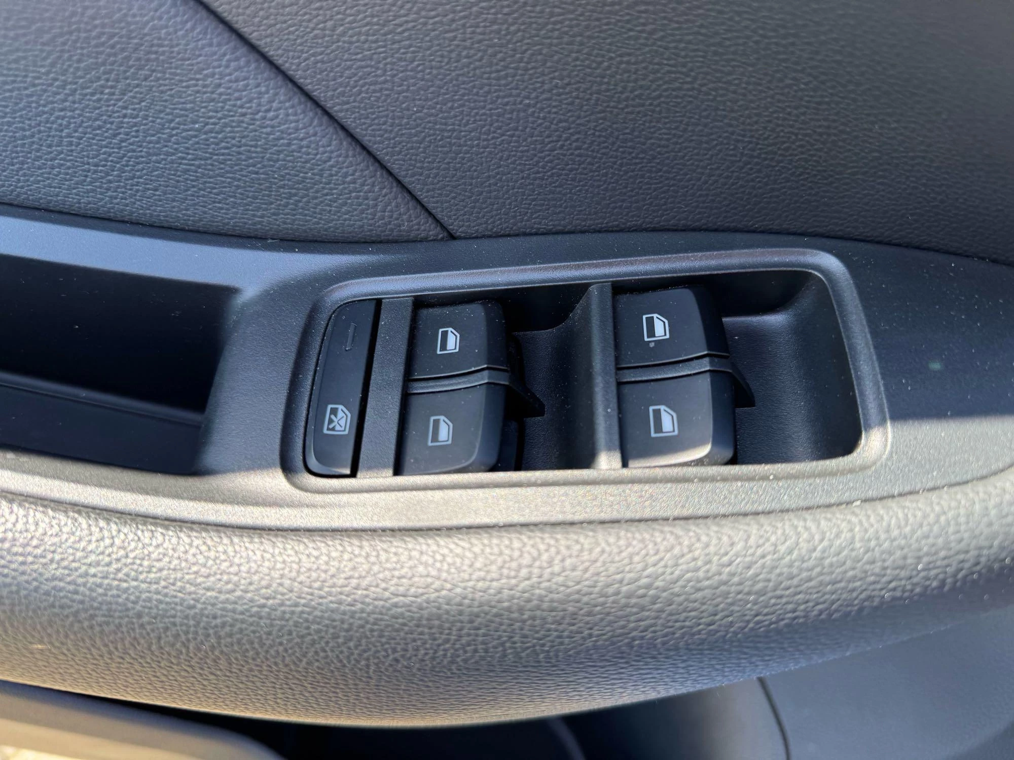MG-ZS EV-image-16