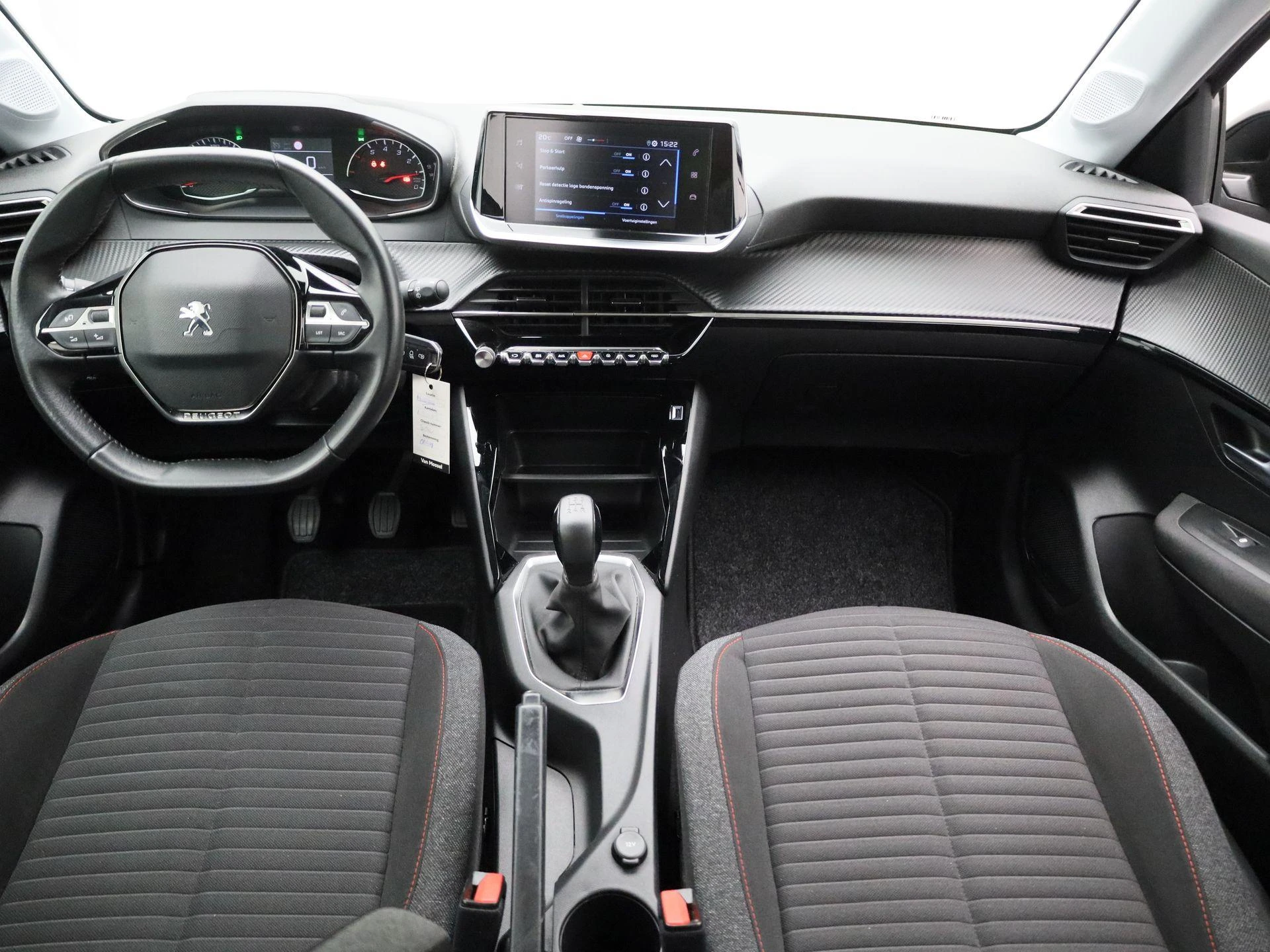 Peugeot-208-image-7