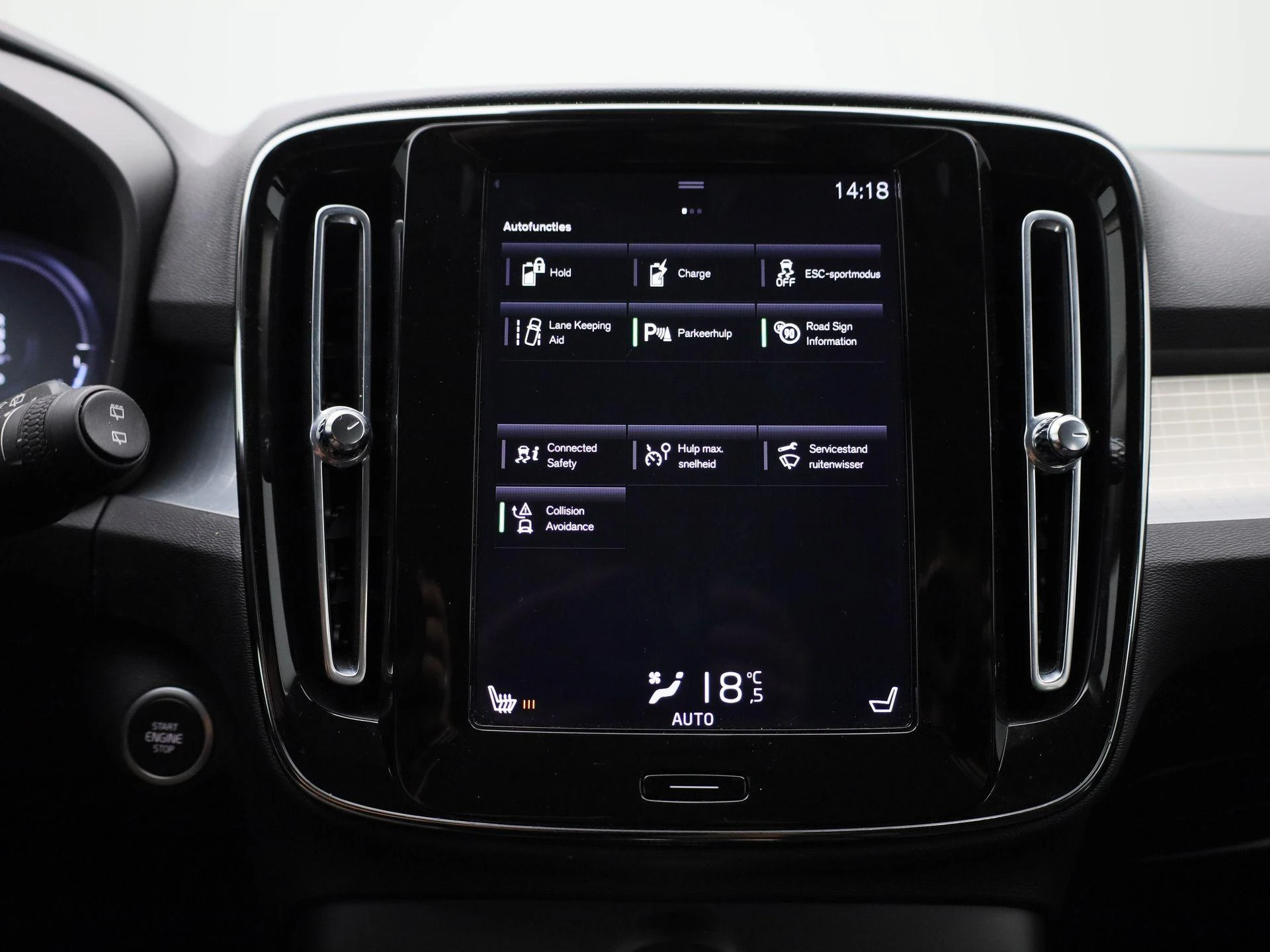 Volvo-XC40-image-27