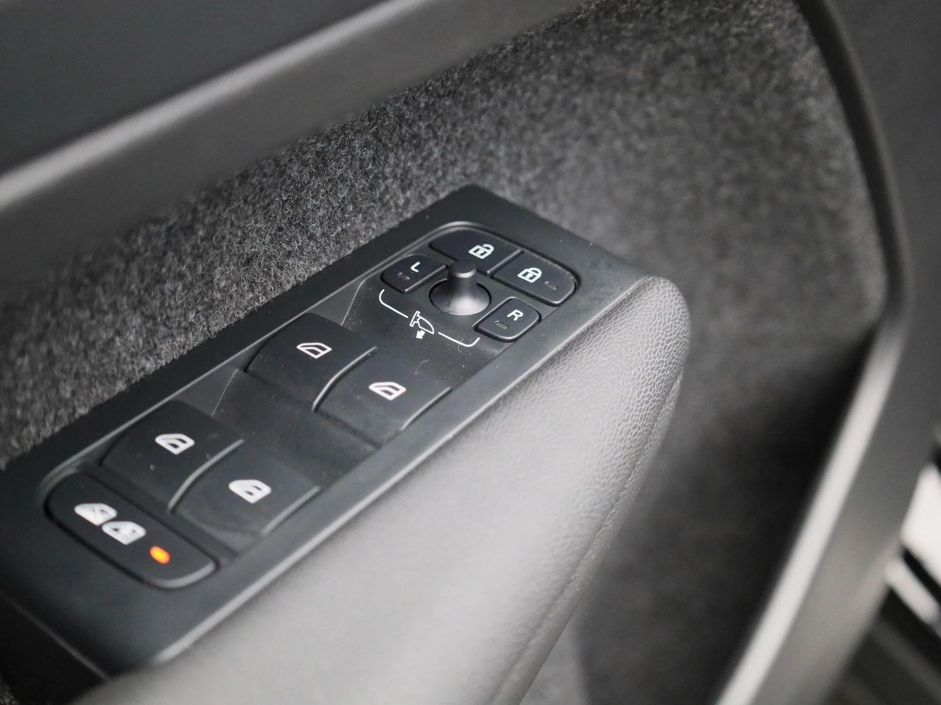 Volvo-XC40-image-31