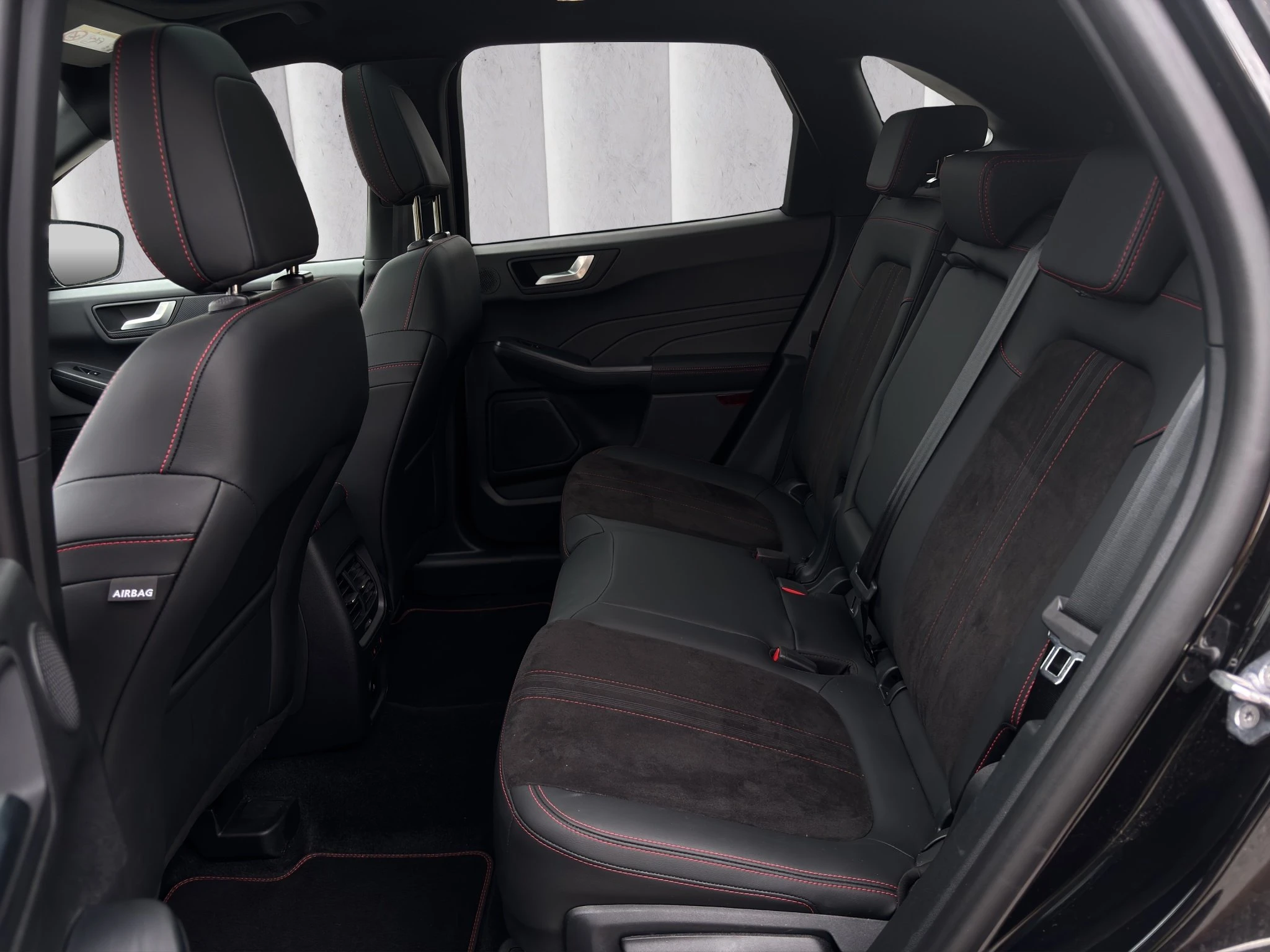 Ford Kuga ST-Line X Aut.*PANO*AHK*360GRAD*LED-MATRIX*NAVI*GRA*WINTER-PKT..
