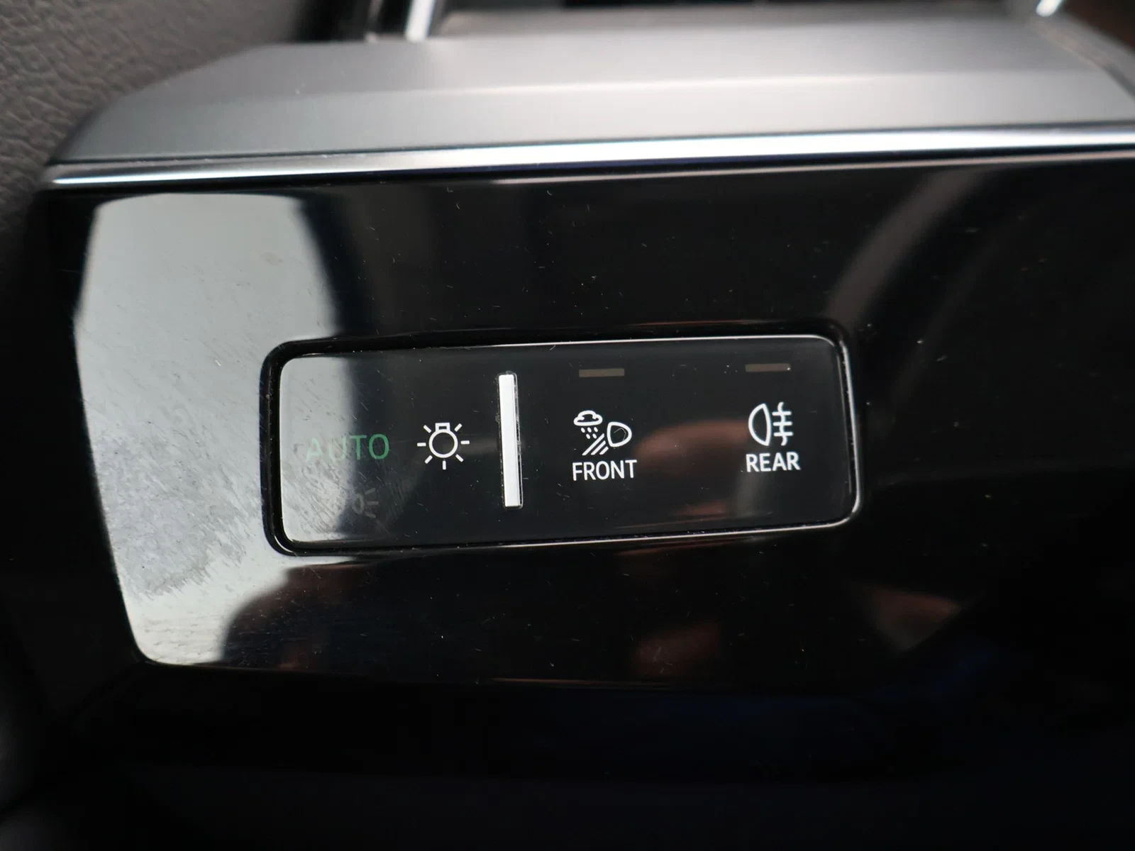 Audi e-tron Audi e-tron 50 QUATTRO 313PK *AUTOMAAT*360° CAMERA*TREKHAAK*LEDER*NAVI*CRUISE*APP*CONNECT*...*