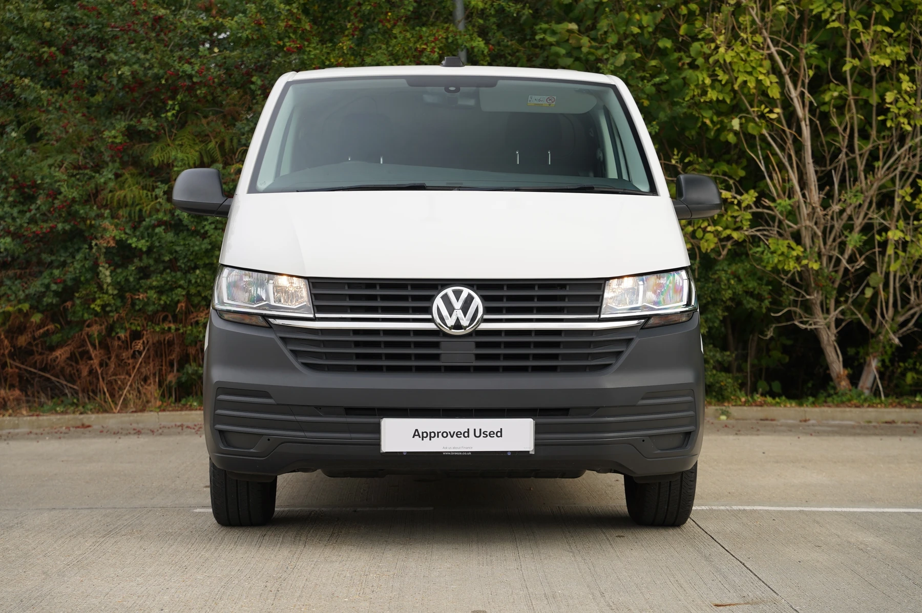 Volkswagen-Transporter-image-6