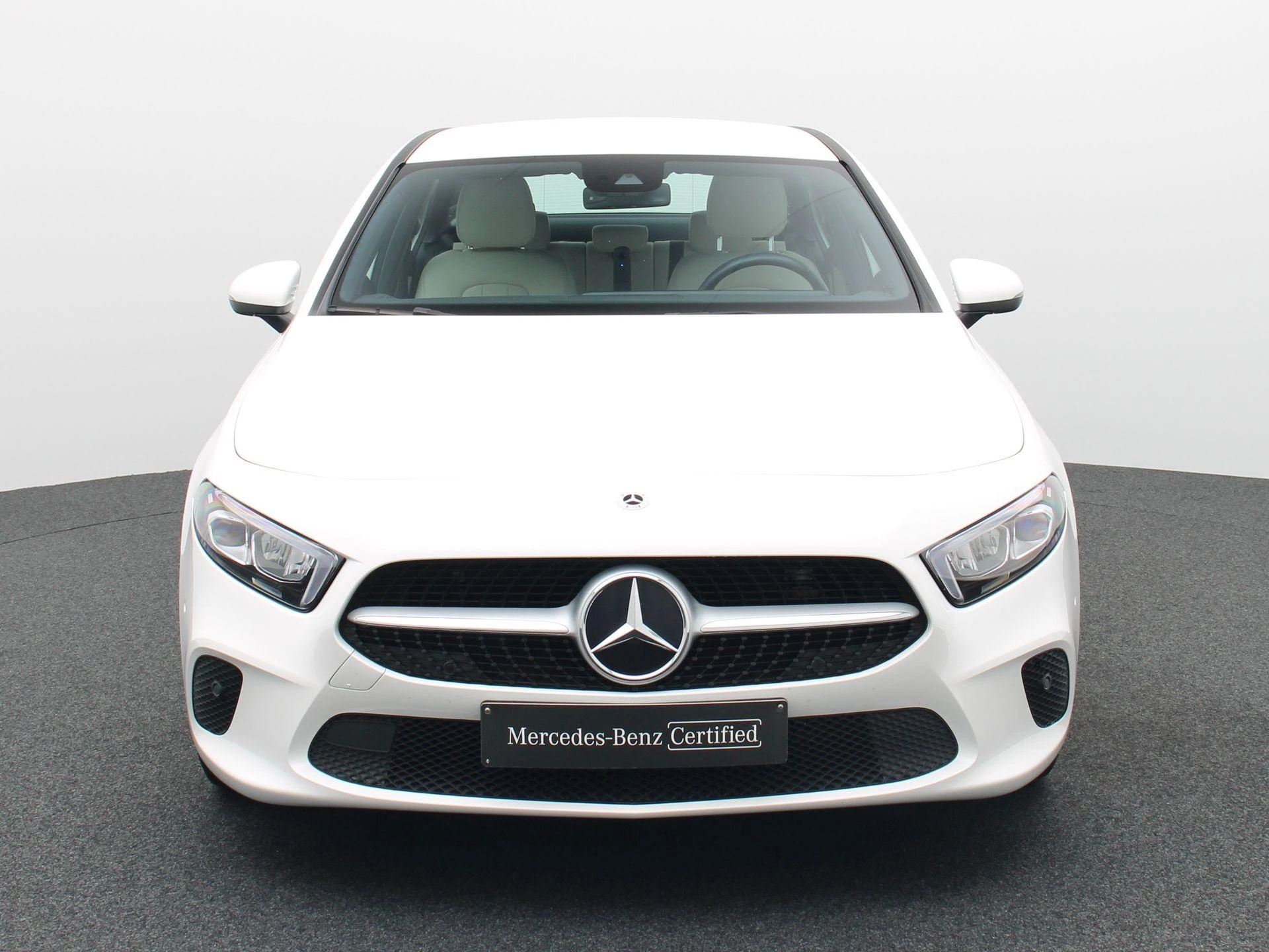 Mercedes-Benz Classe A 180 Luxury Line Limousine + LEDER + TREKHAAK + CAMERA +
