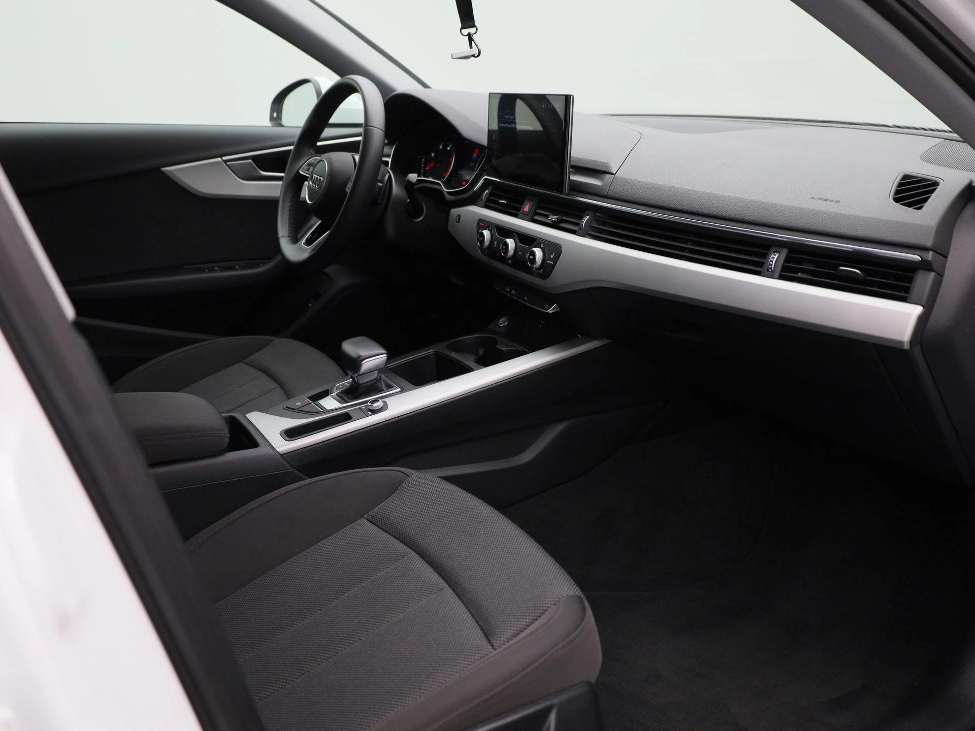 Audi-A4-image-39