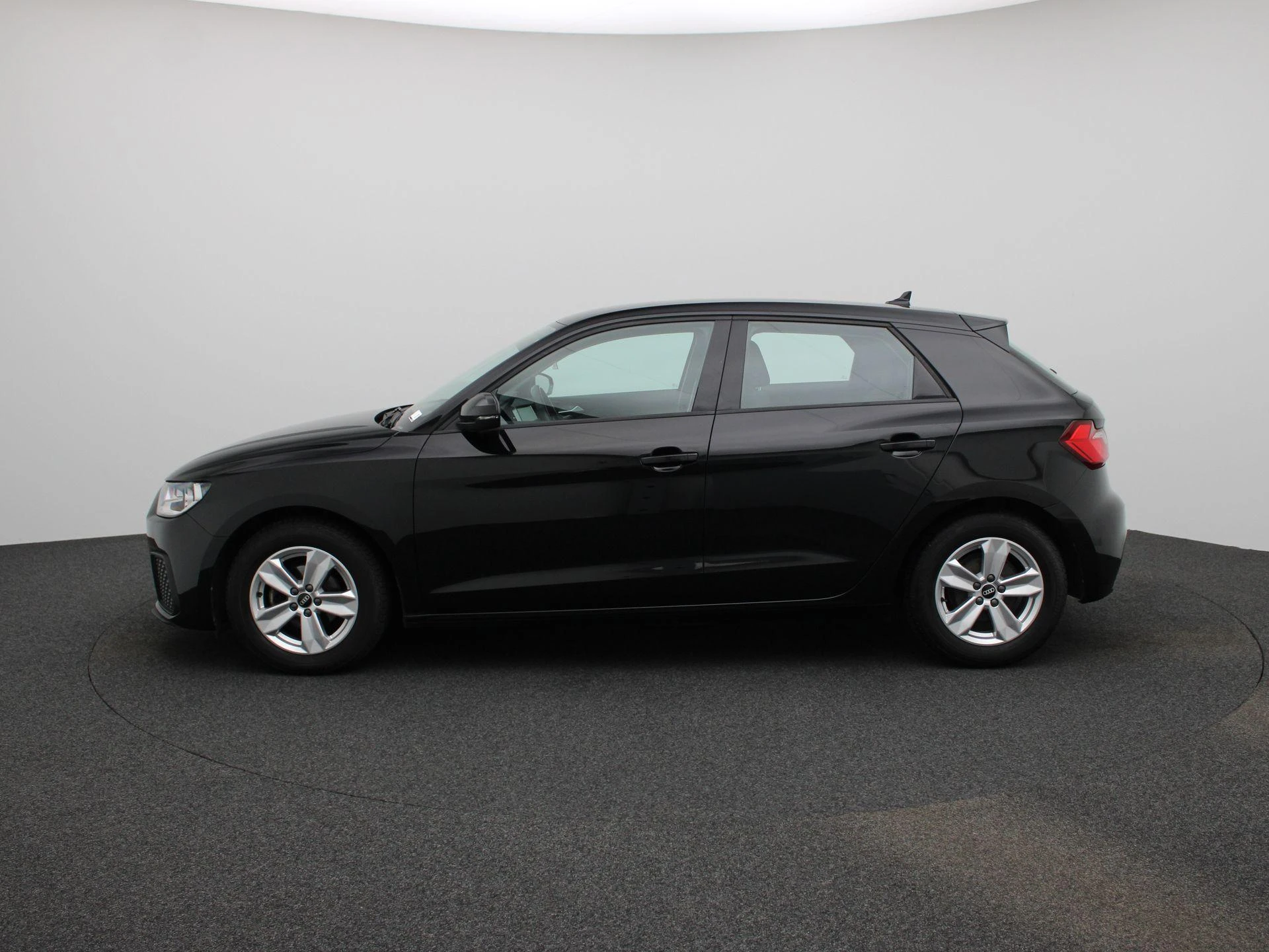 Audi-A1 Sportback-image-3