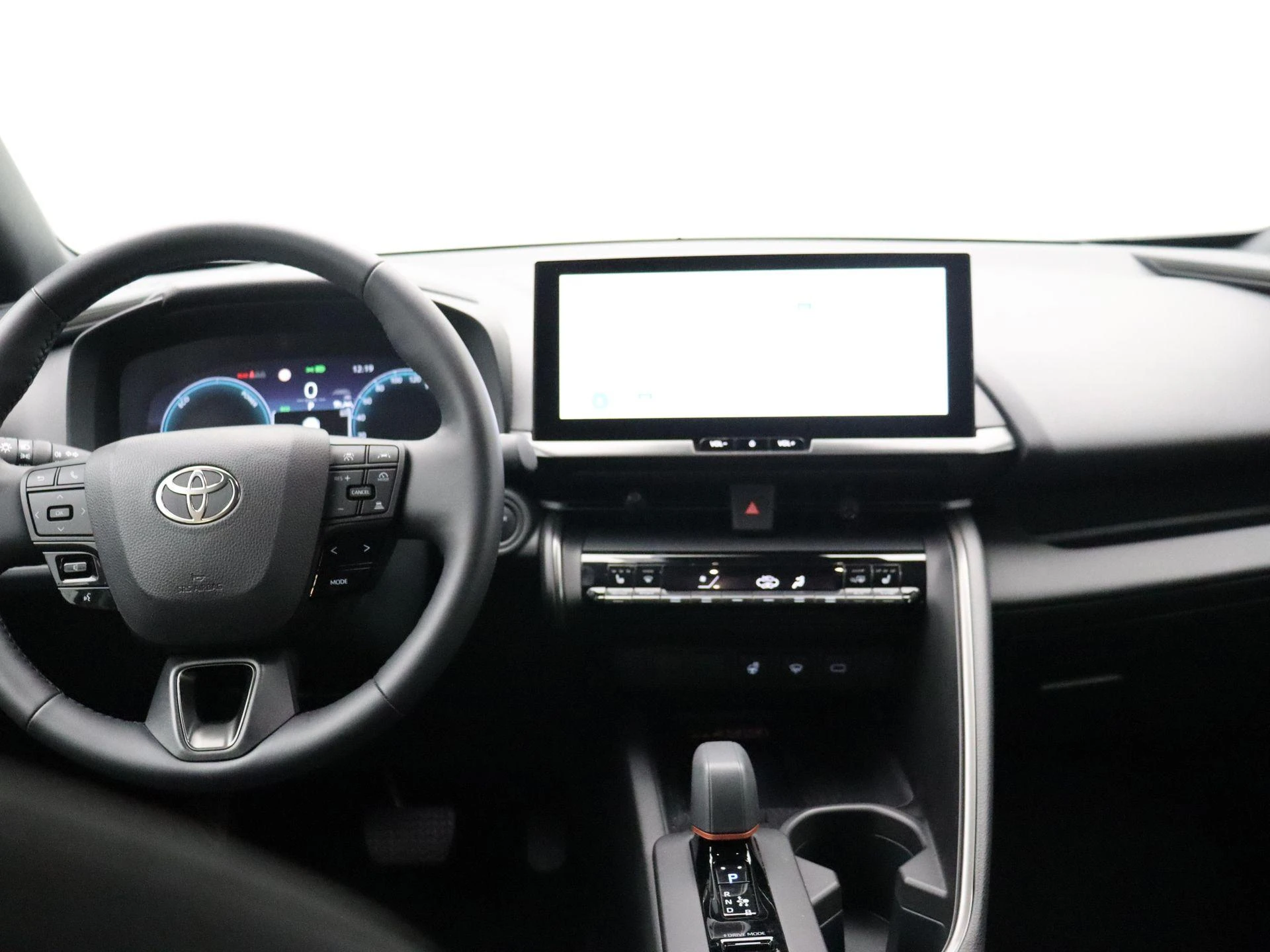 Toyota-C-HR-image-17