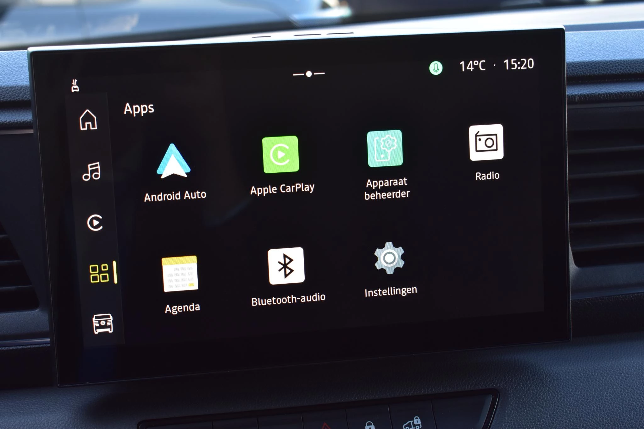 Nissan-Interstar-image-19