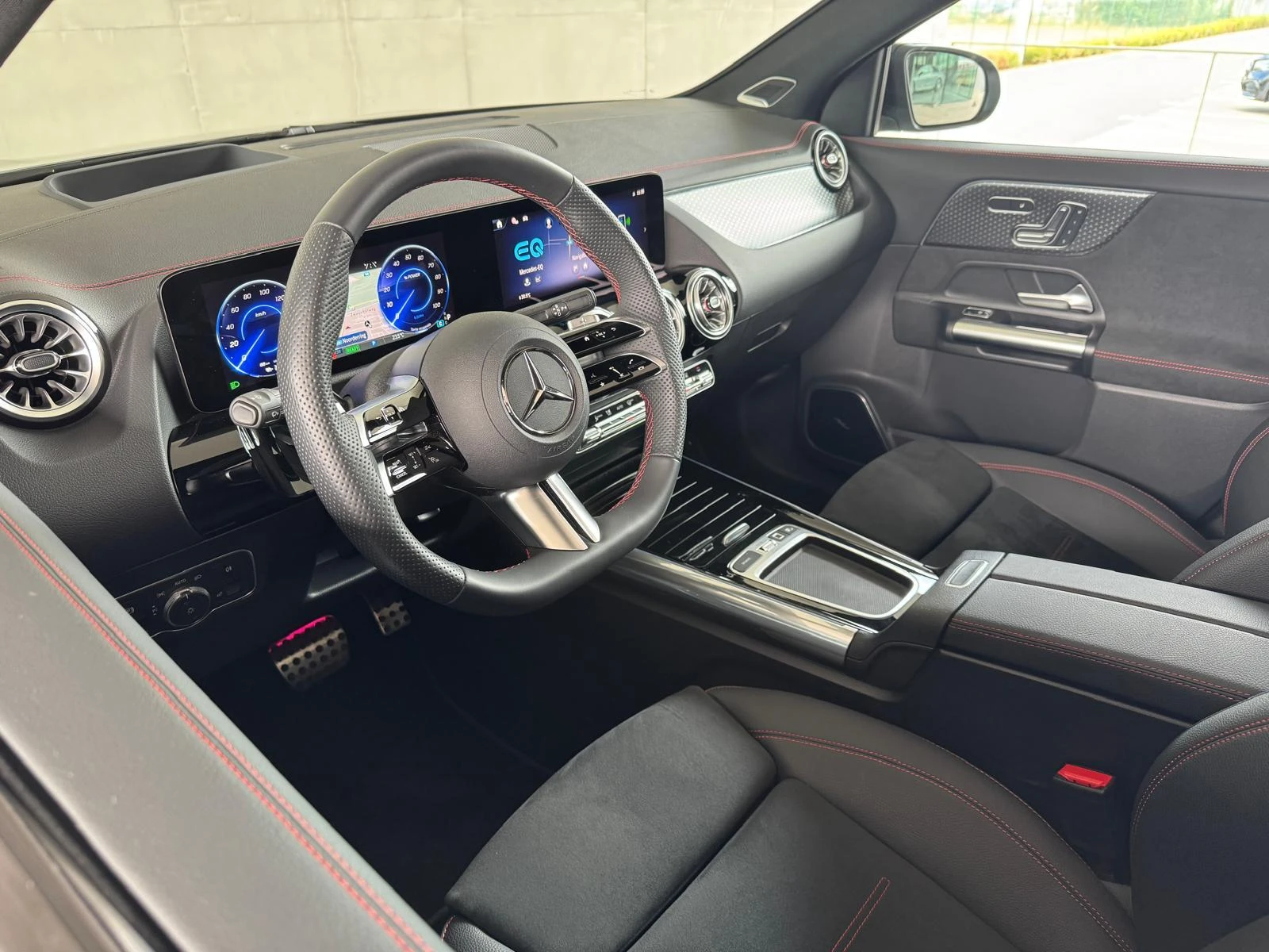 Mercedes-Benz-EQA-image-7