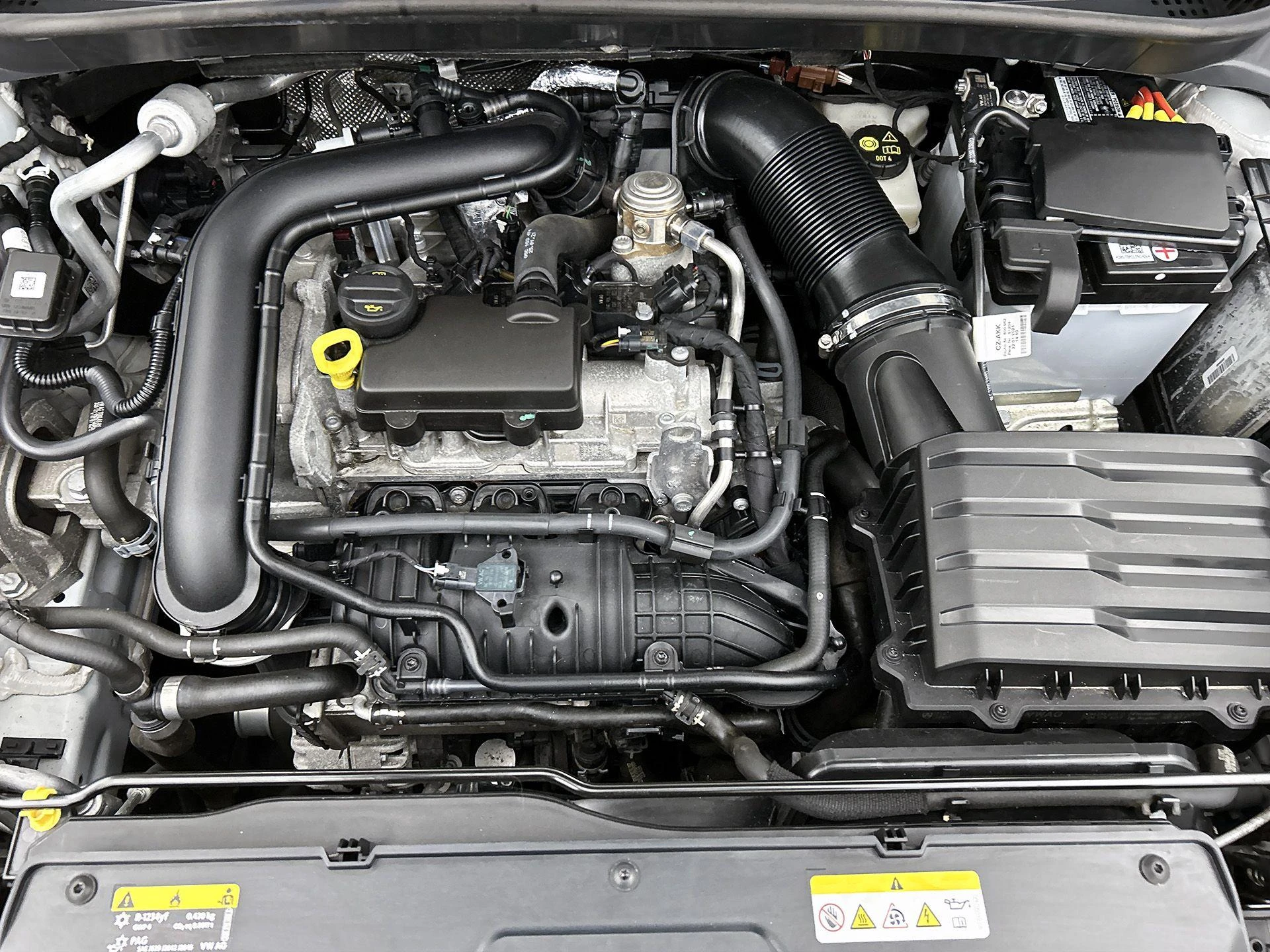 Volkswagen-T-Cross-image-9