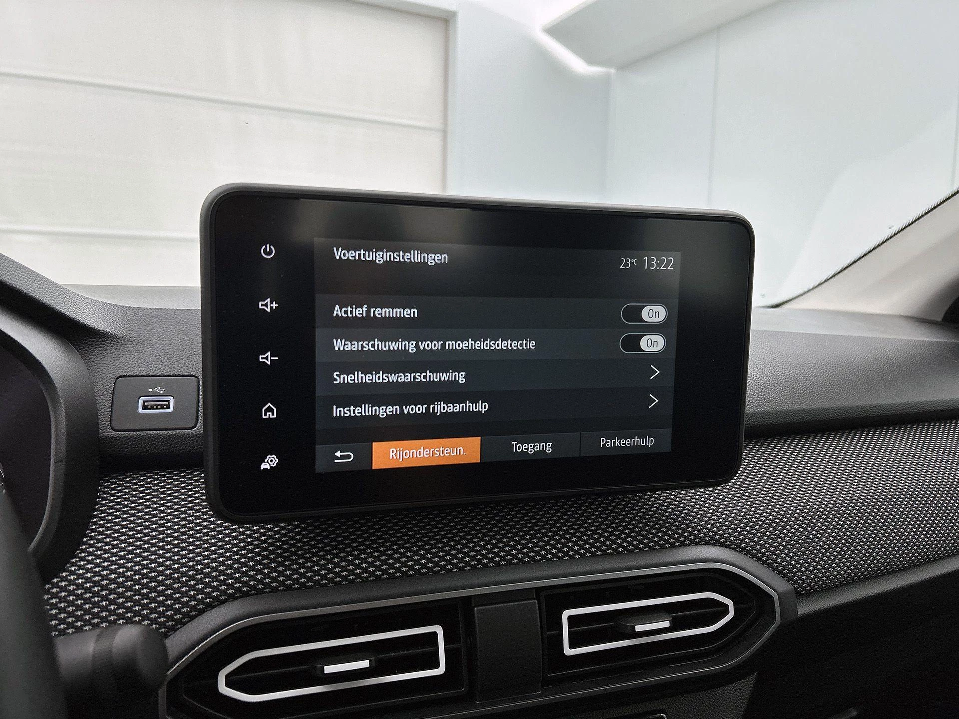 Dacia-Sandero-image-4