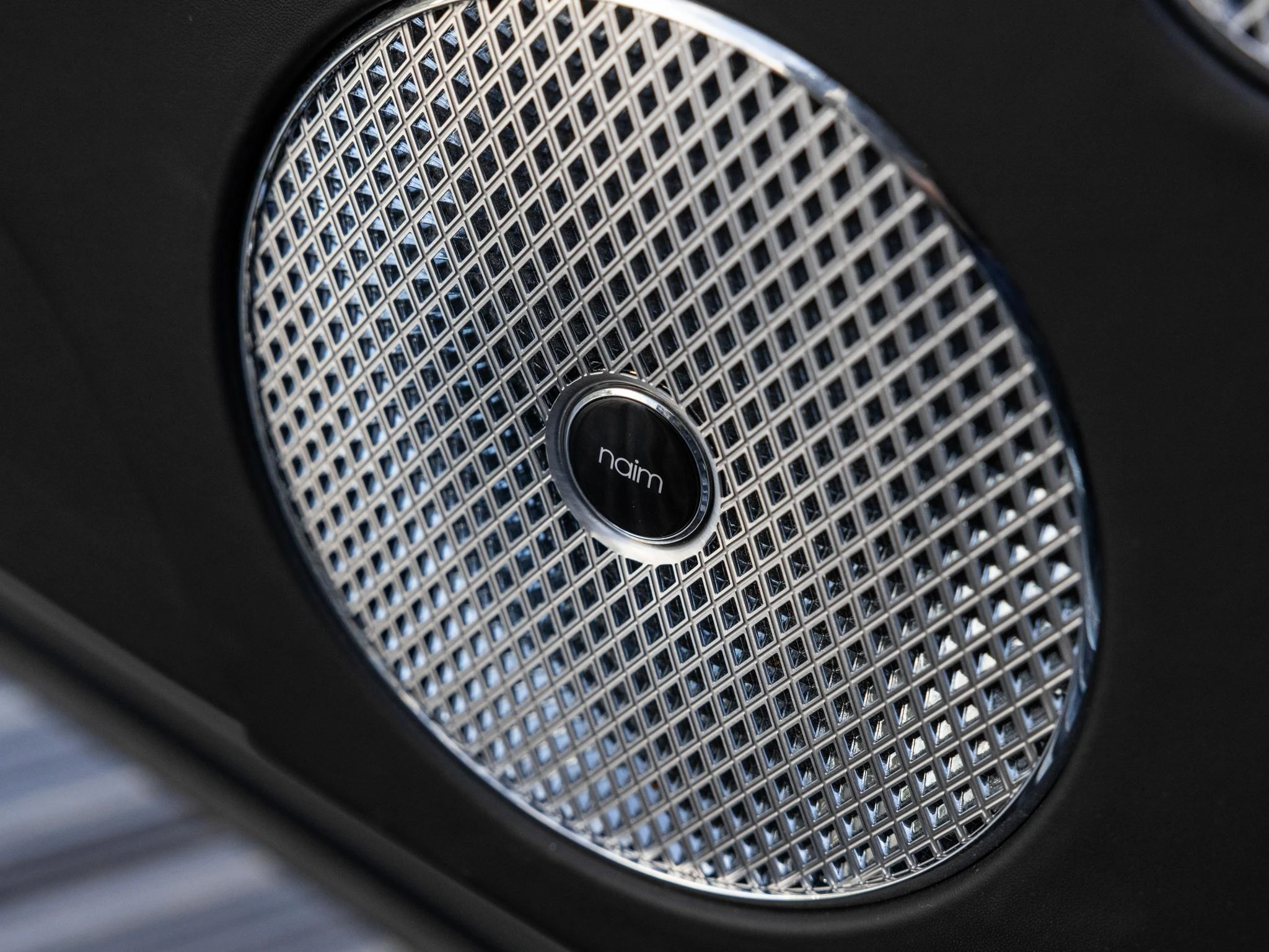 Bentley-Bentayga-image-15