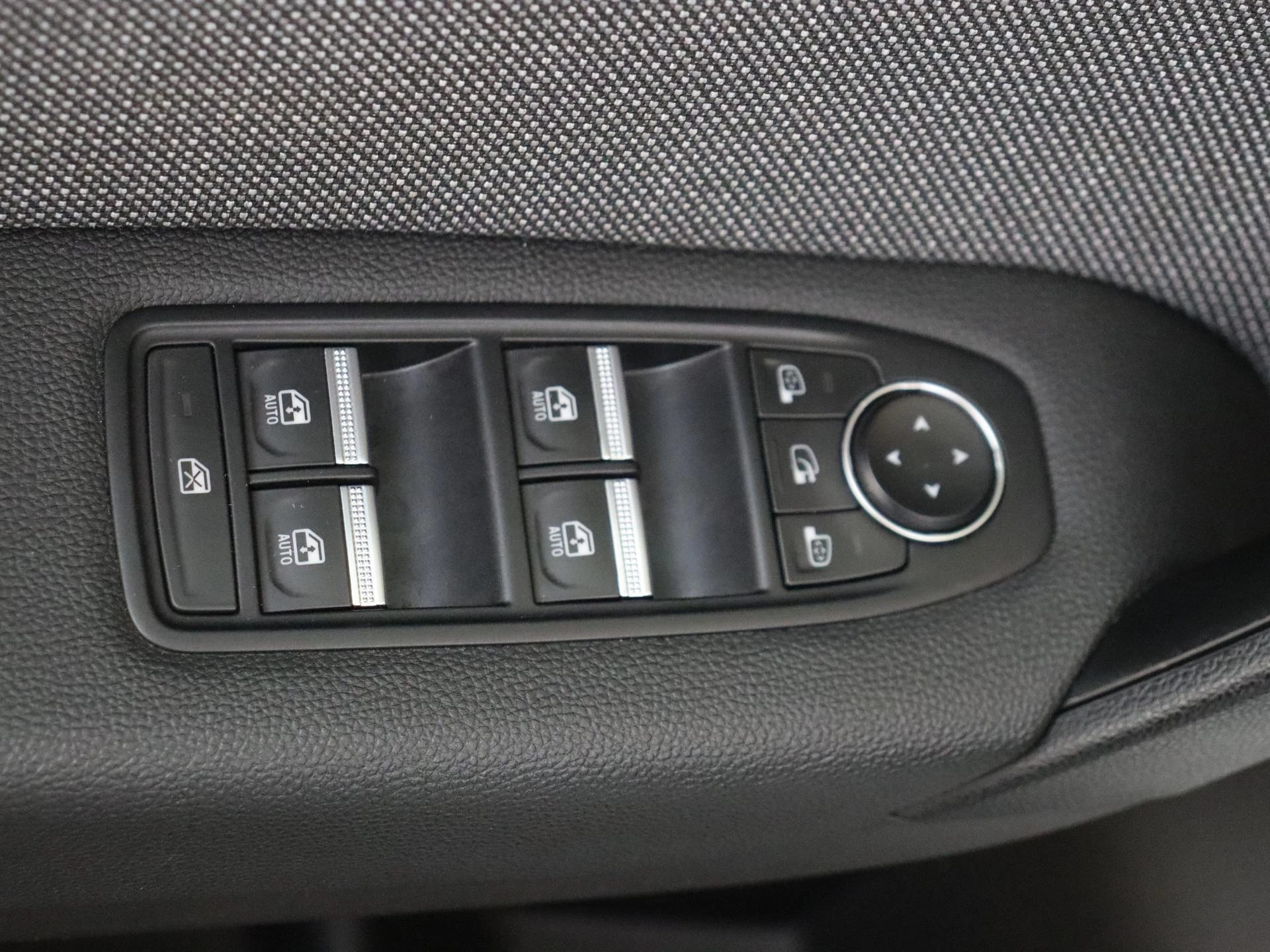 Renault-Captur-image-15