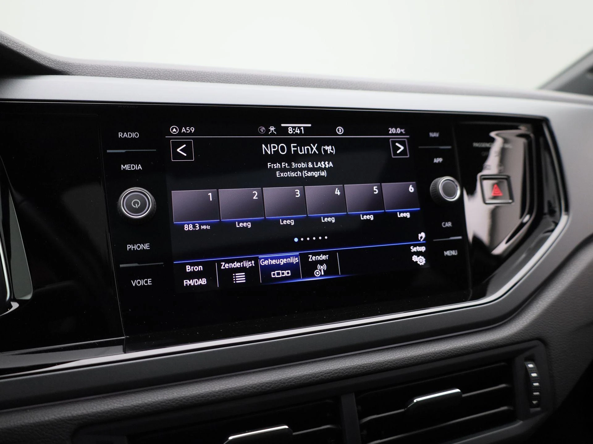 Volkswagen Polo - 24