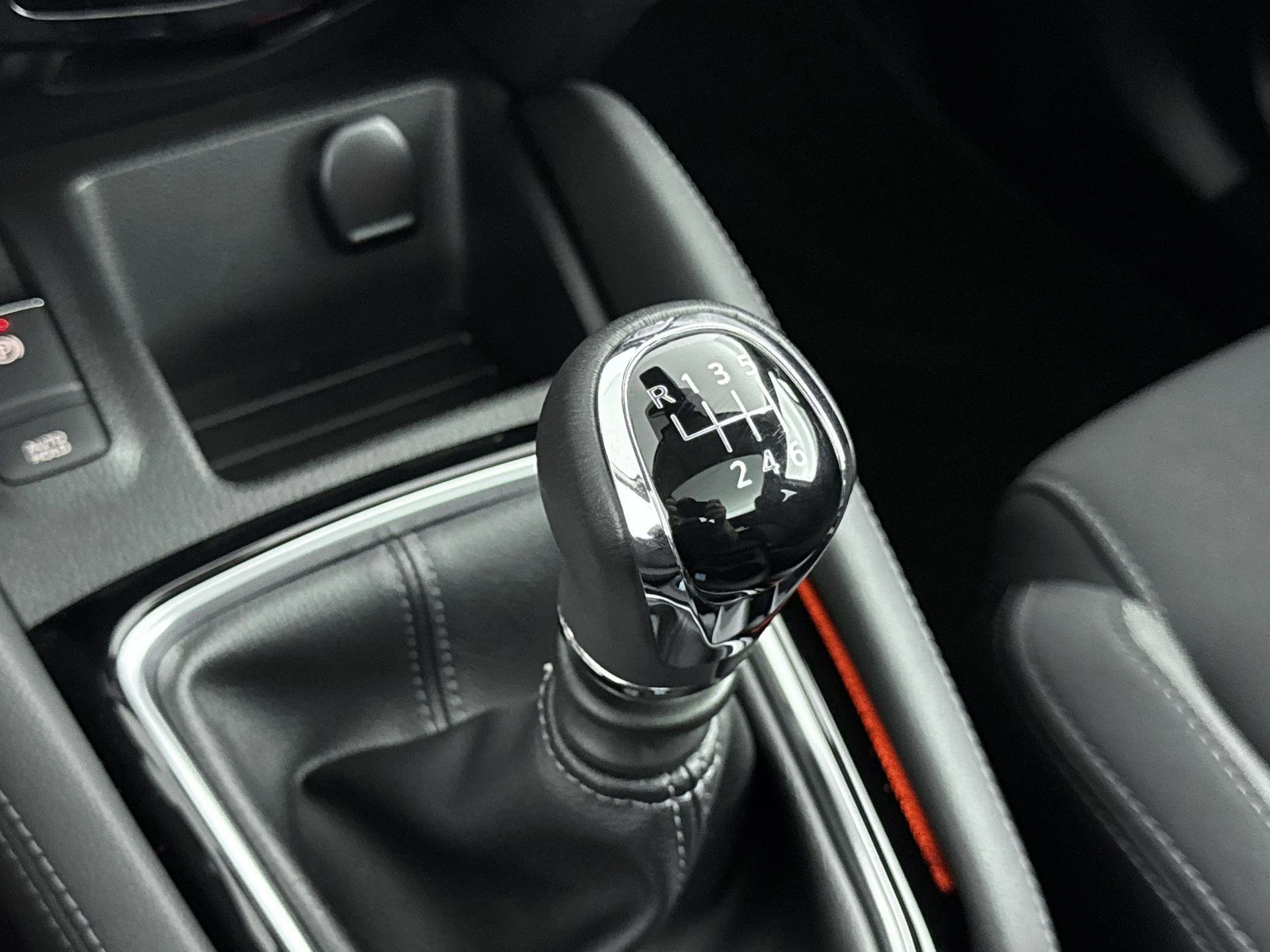 Nissan-QASHQAI-image-13