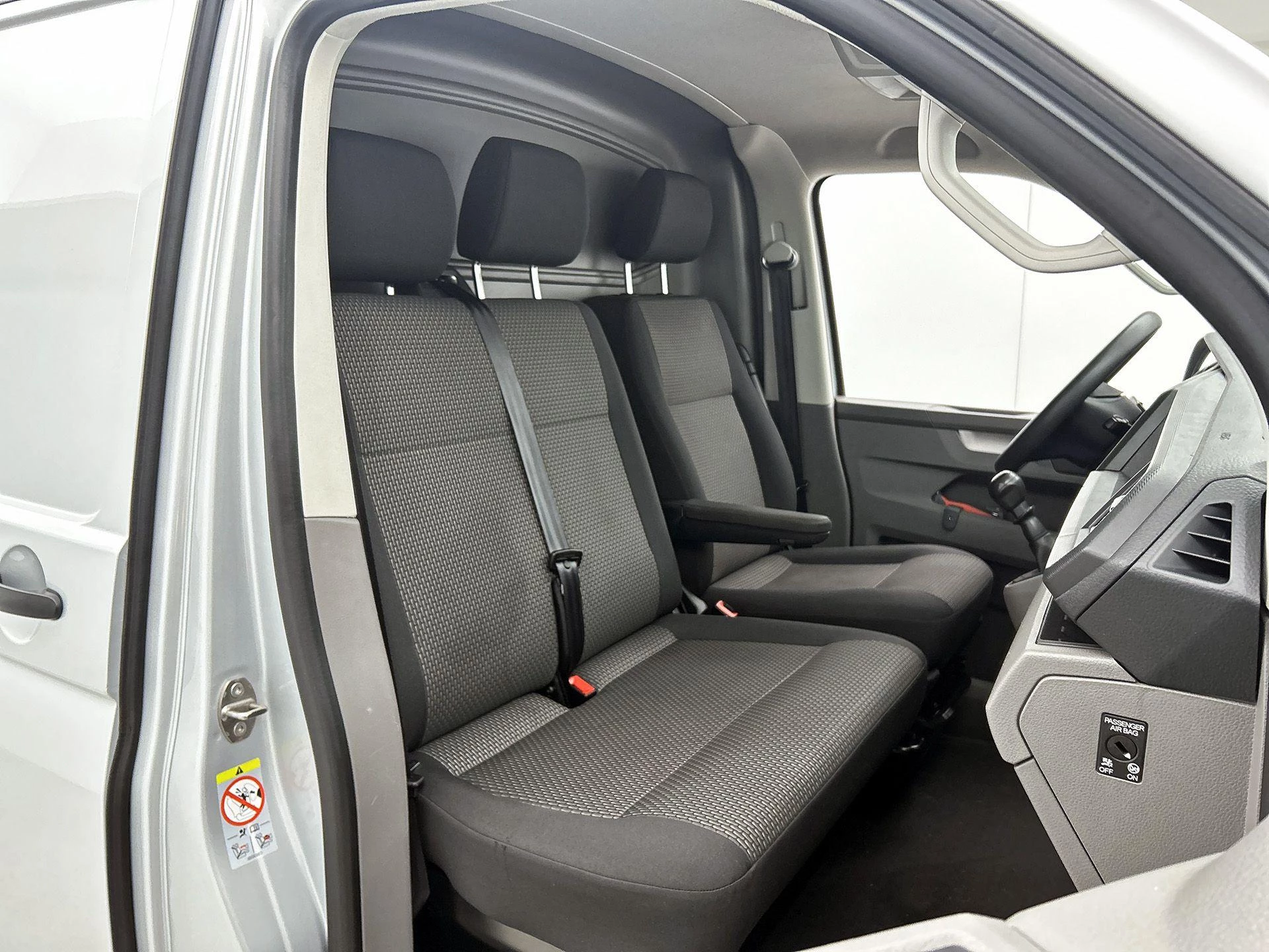Volkswagen Transporter 2.0 TDI L2H1 Comfortline 110PK