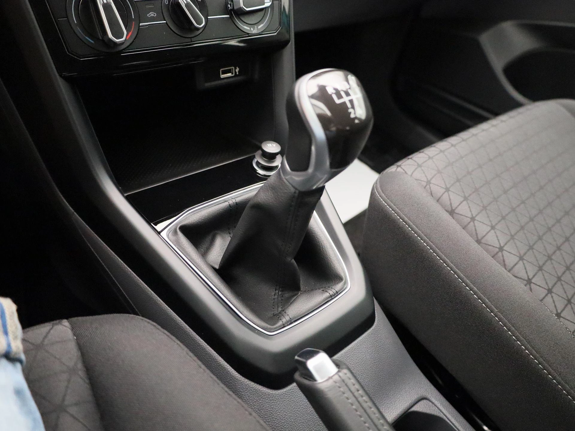 Volkswagen-T-Cross-image-19