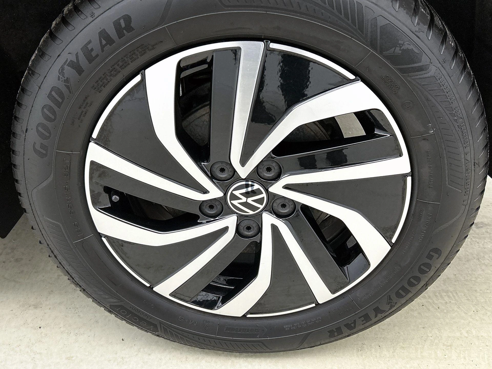 Volkswagen-Polo-image-28