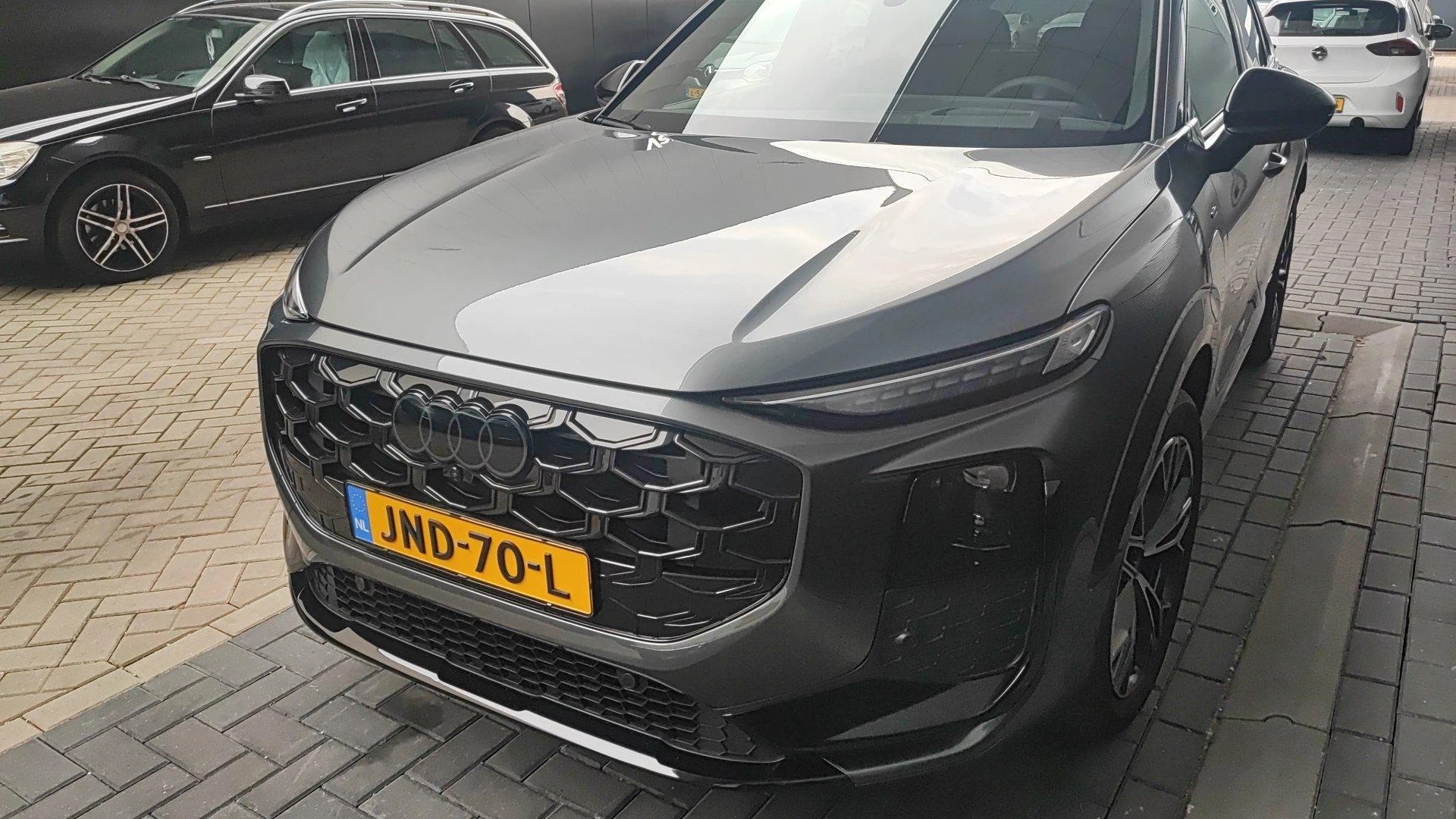 Audi-Q3-image-2