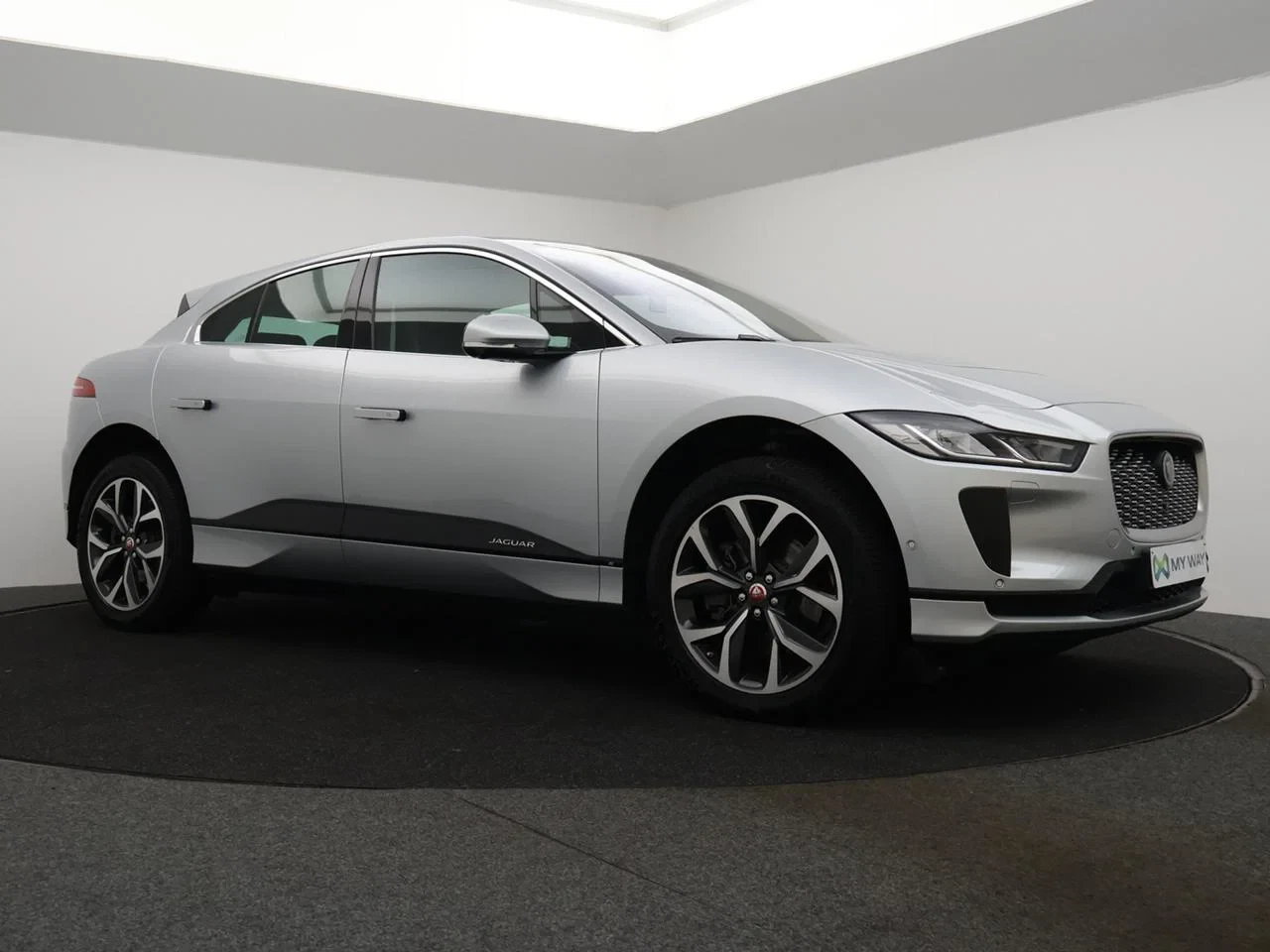 Jaguar-I-PACE-image-16