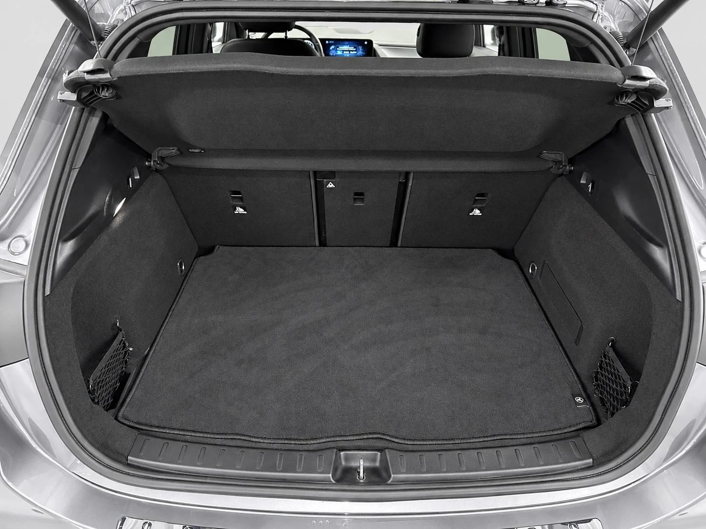 Mercedes-Benz-GLA-image-6