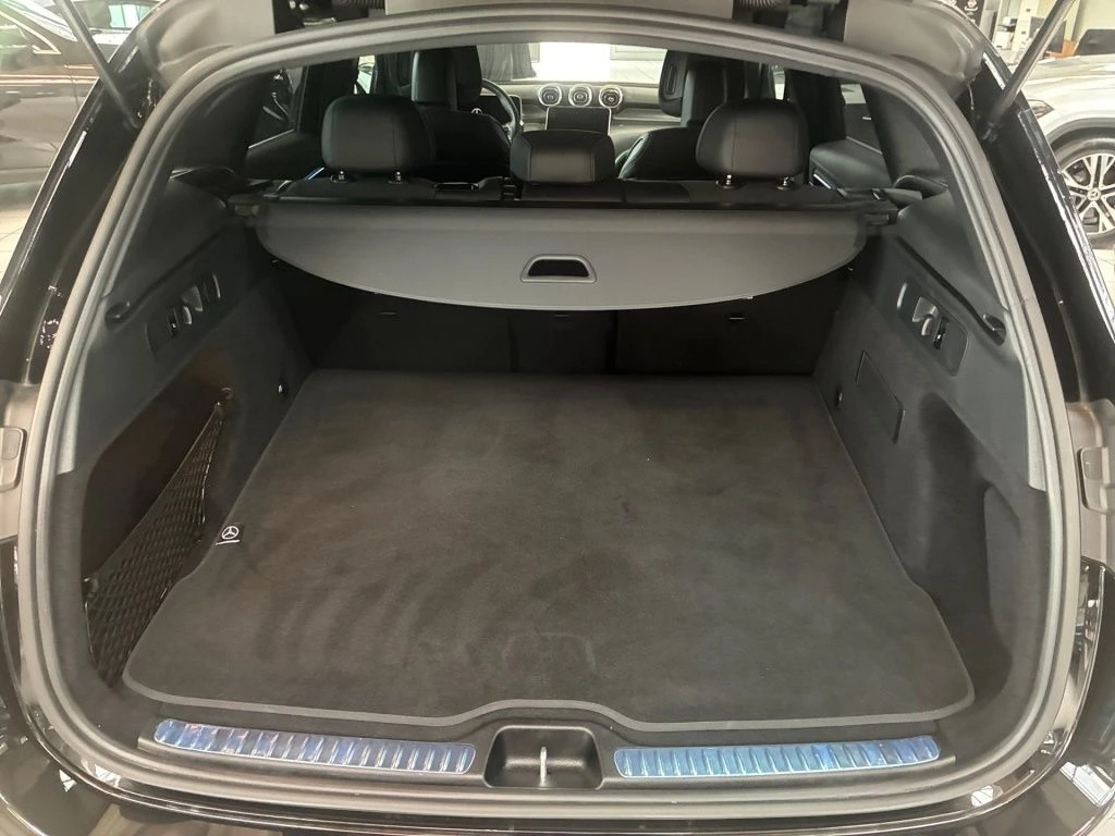 Mercedes-Benz-GLC 300 d-image-13