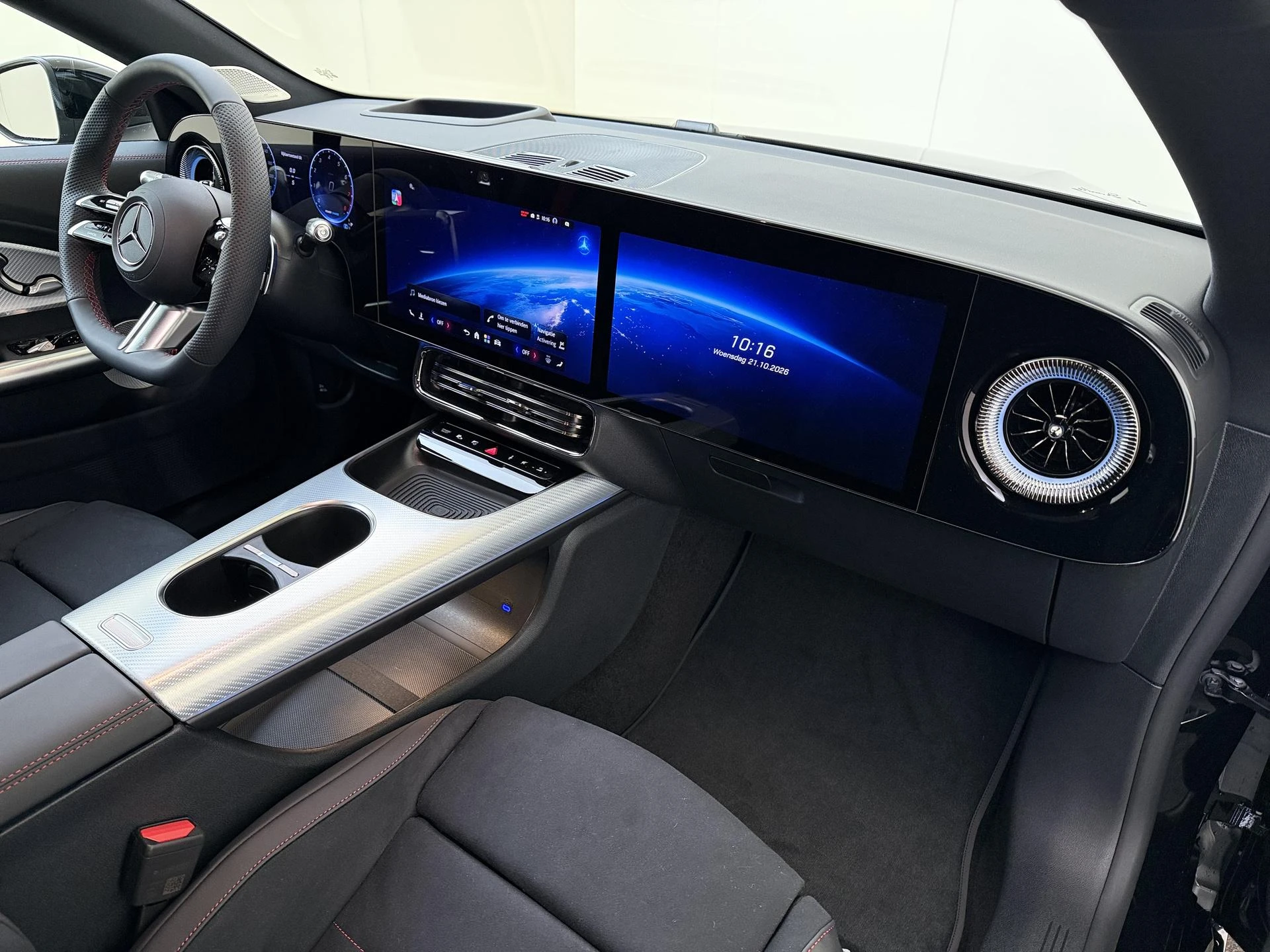 Mercedes-Benz-CLA-image-4