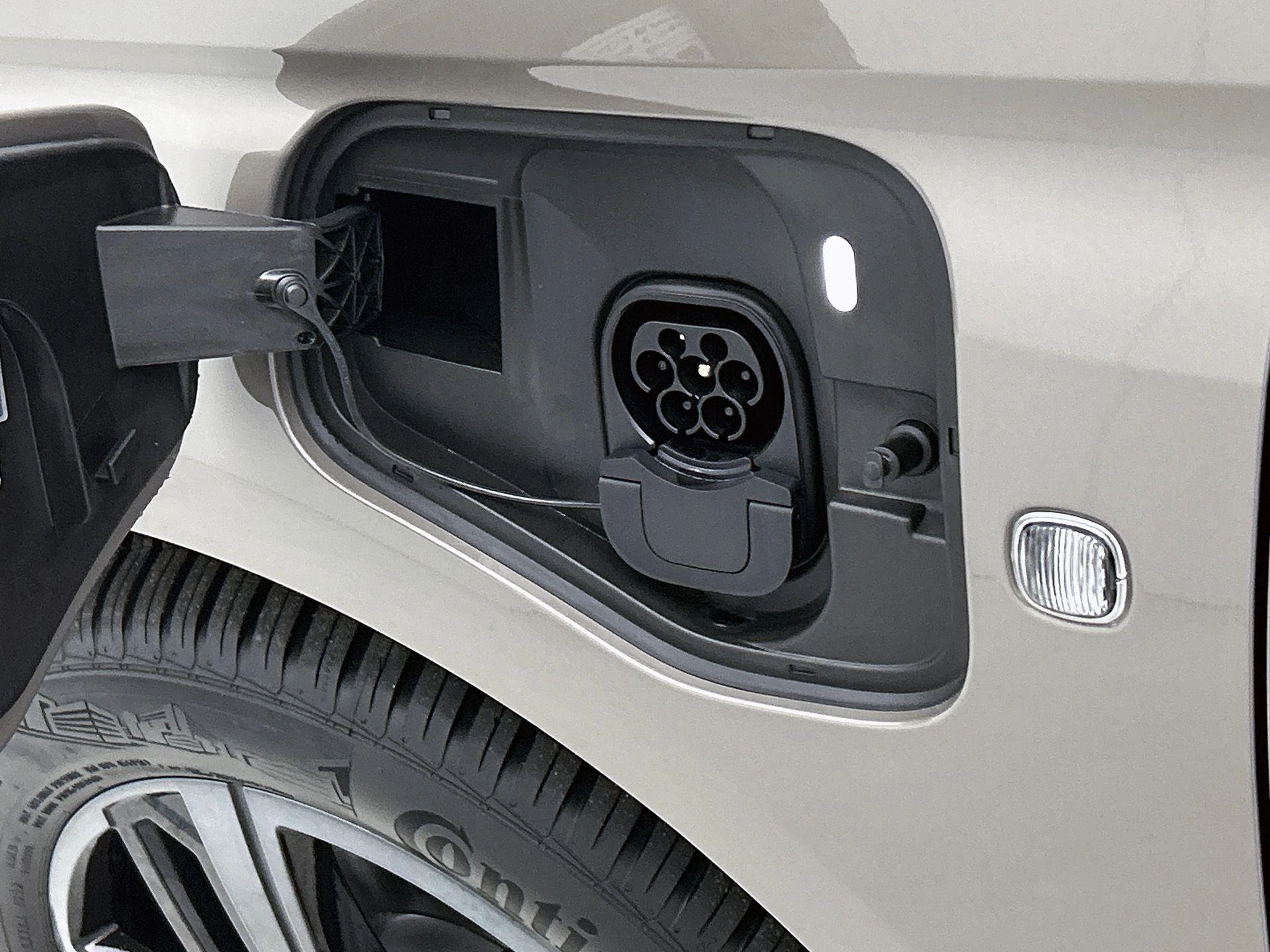 Volkswagen-Caddy-image-10