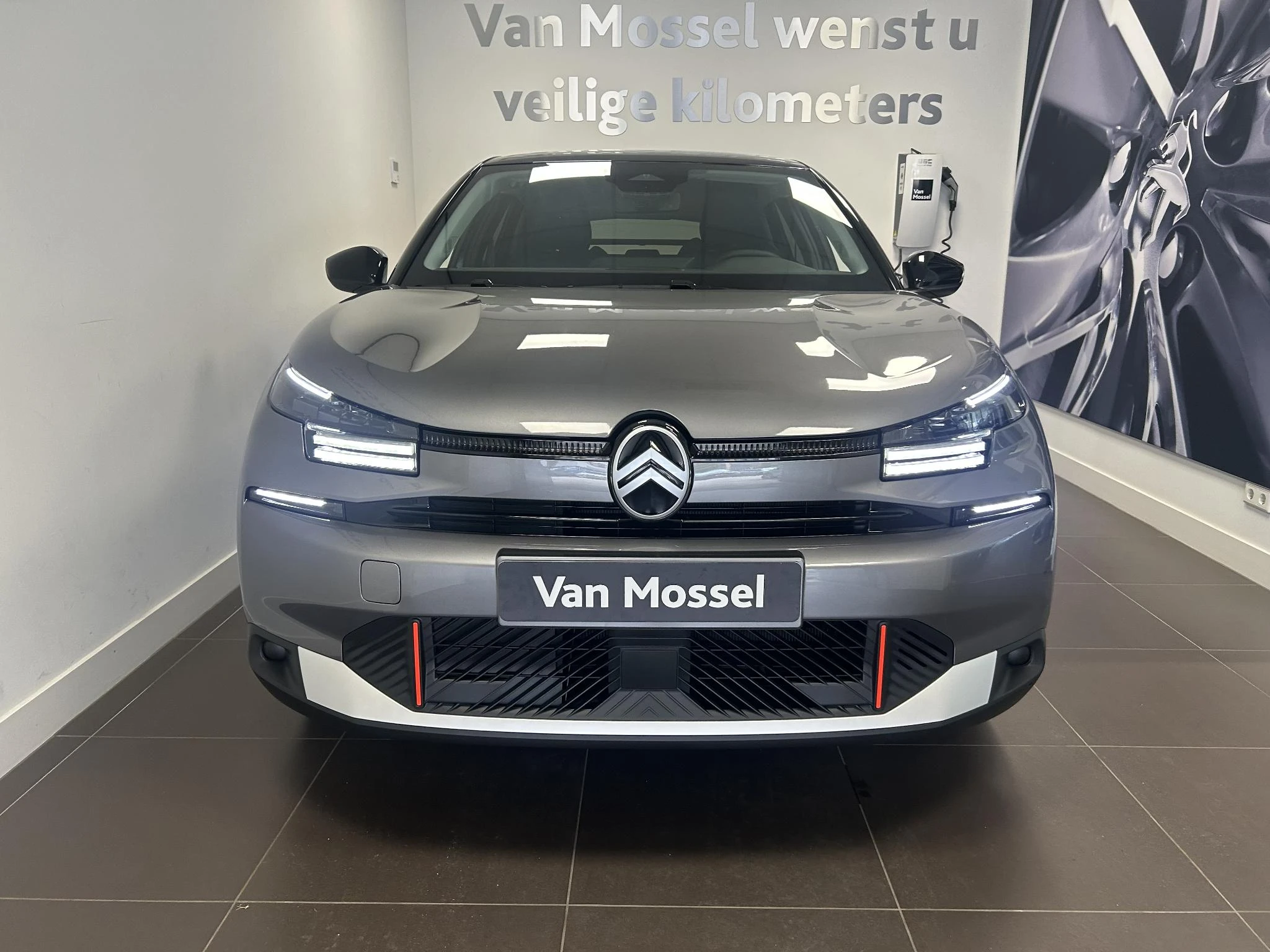 Citroën-ë-C4-image-2
