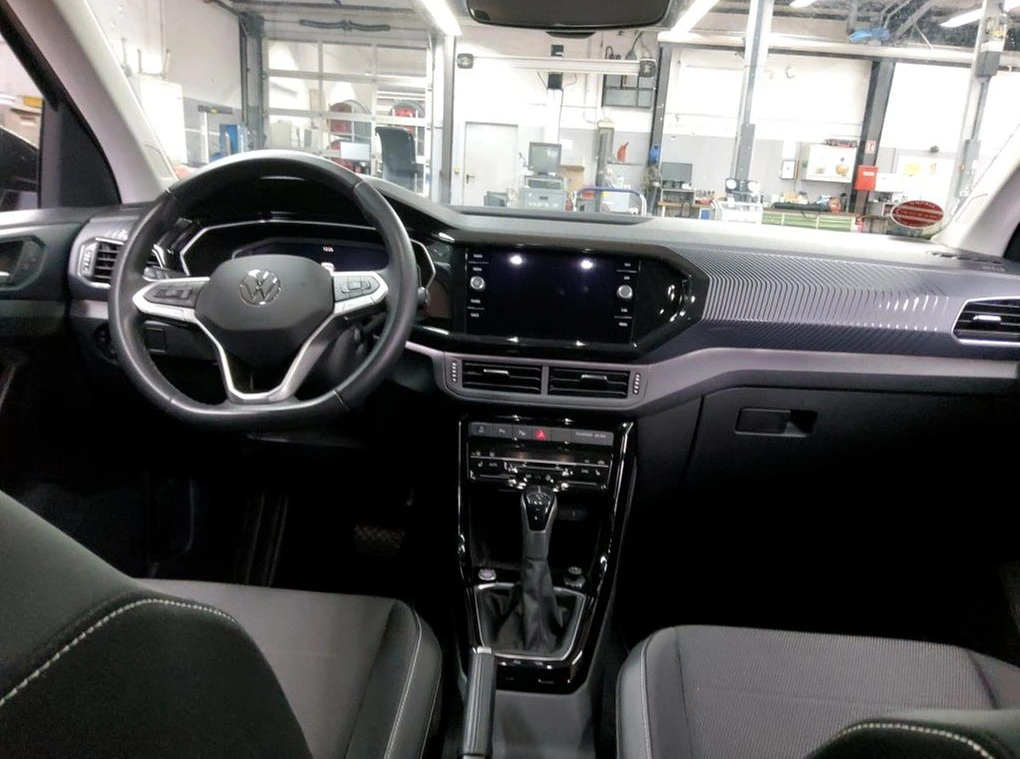 Volkswagen-T-Cross-image-4