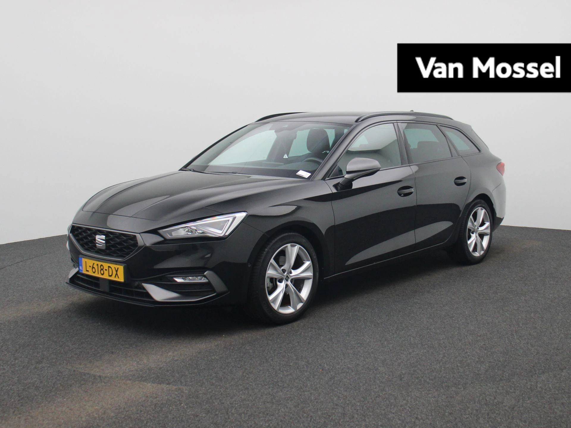 SEAT-Leon-image-0