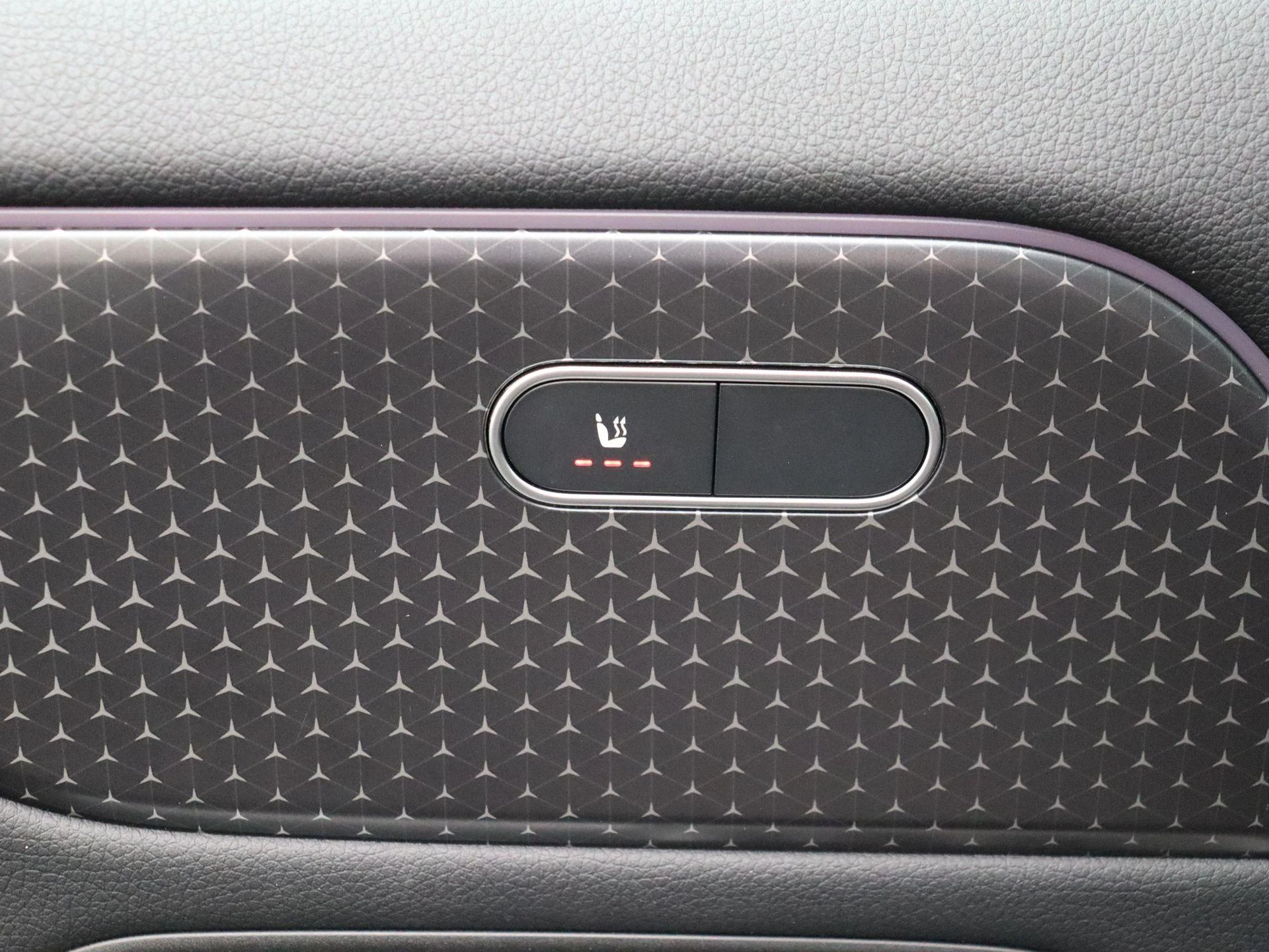 Mercedes-Benz-EQA-image-8