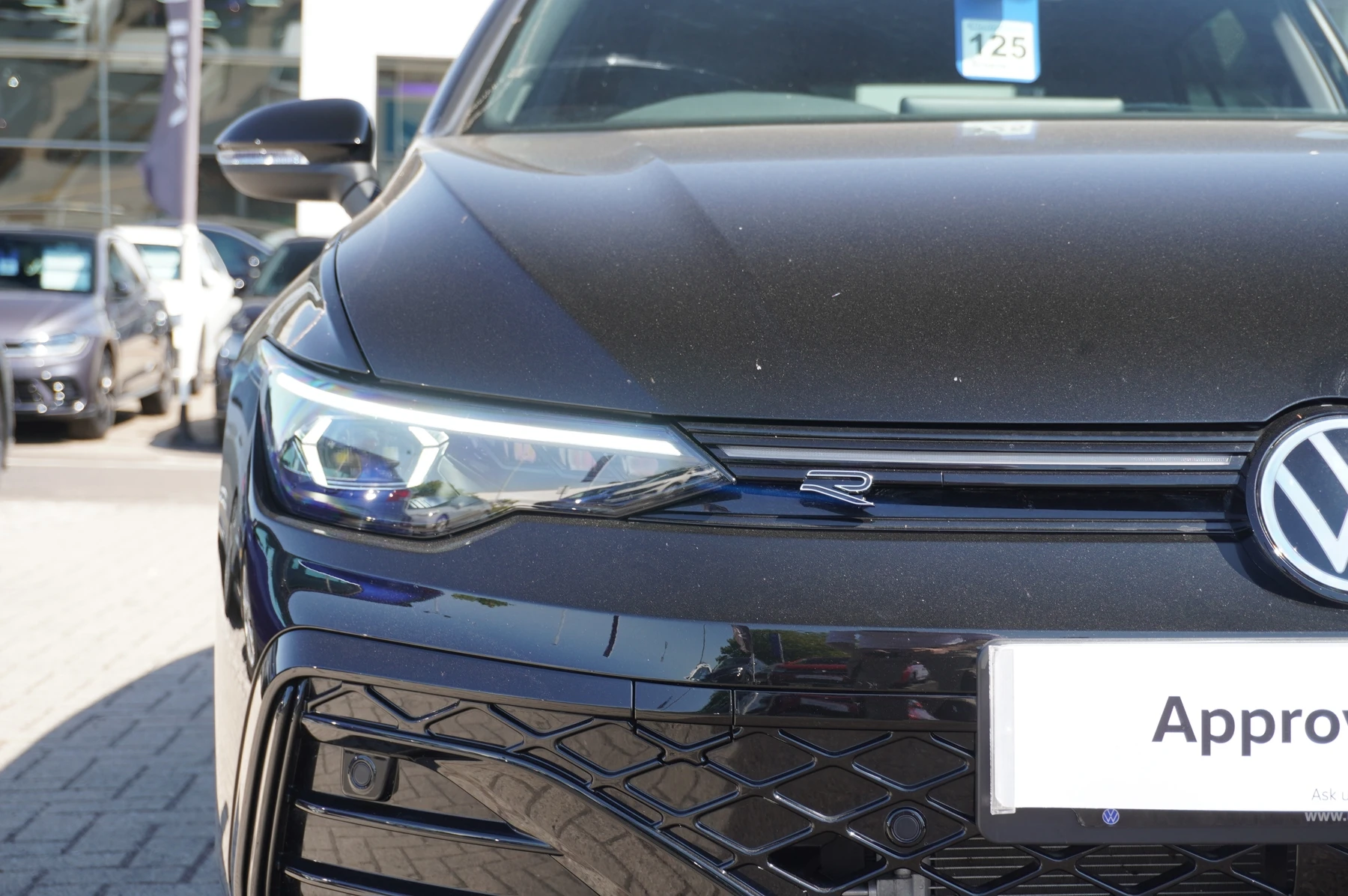 Volkswagen-Golf-image-25