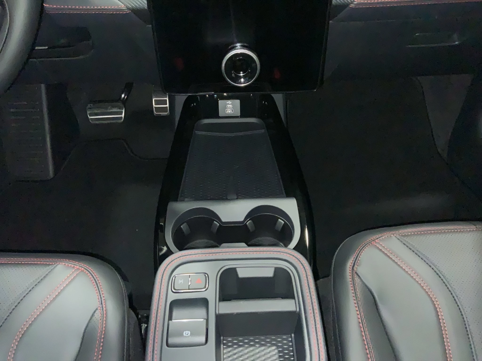 Ford-Mustang Mach-E-image-13