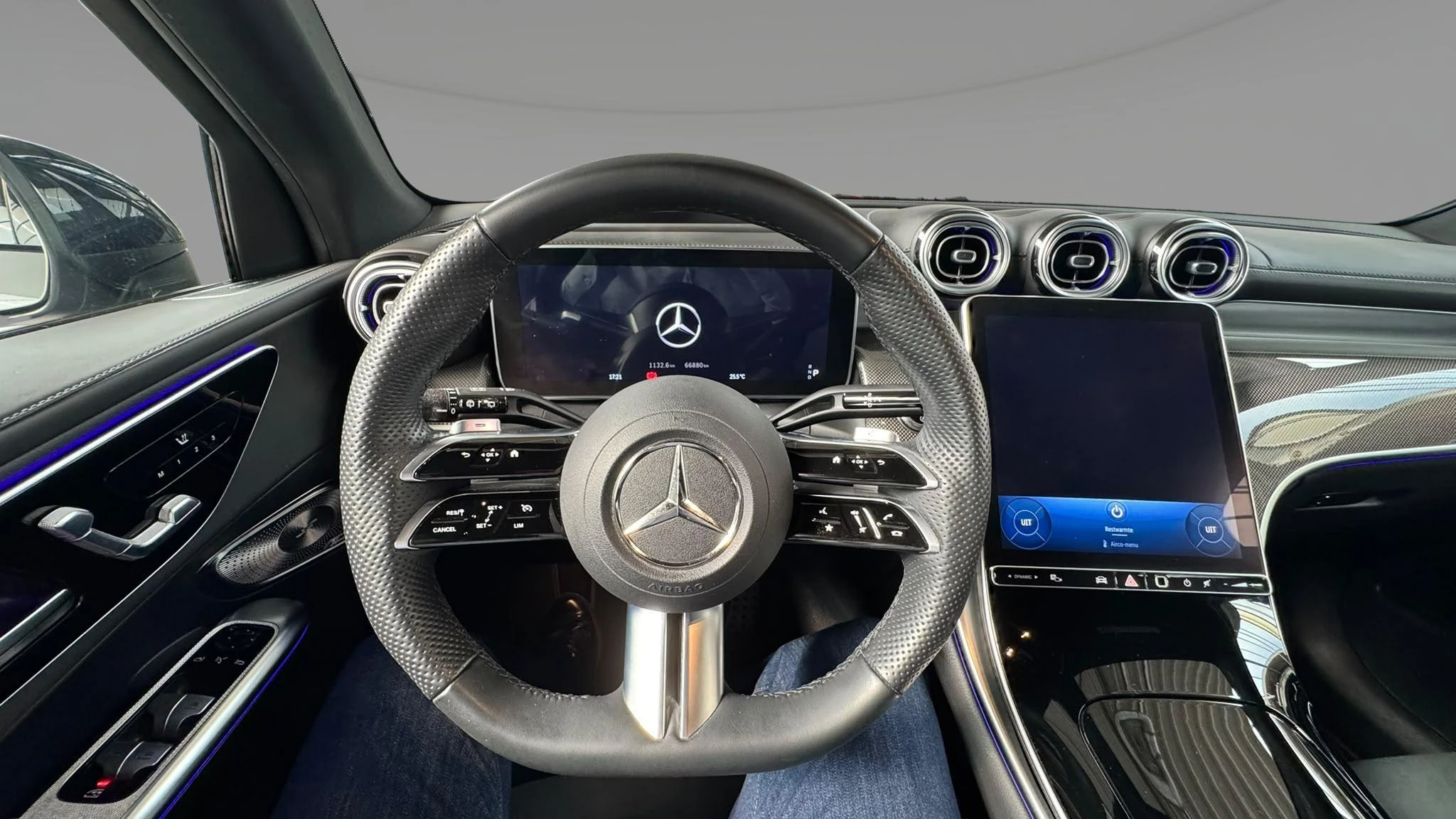 Mercedes-Benz GLC SUV 220d 4MATIC AMG Line + PANO DAK + DIGITAL LIGHT + BURMESTER + HEAD UP +