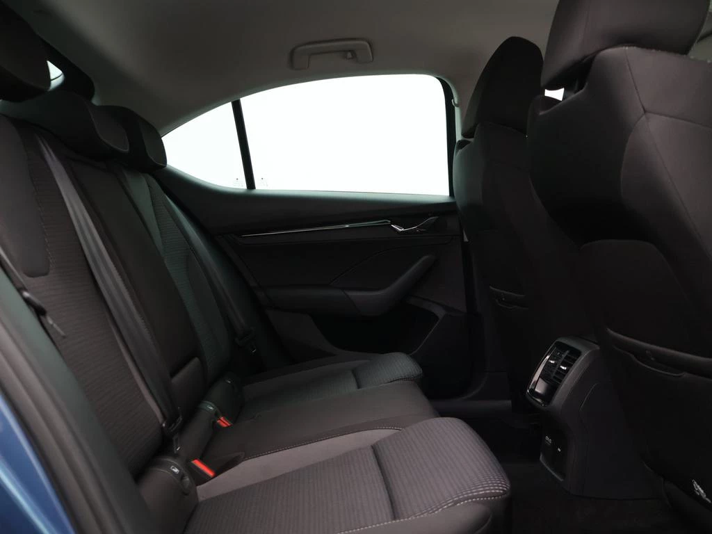 Škoda Octavia Octavia Clever 1.0TSI 110PK *VIRTUAL COCKPIT*CAMERA*CRUISE*LANE ASSIST*APP-CONNECT*ZETELVERWARMING*...*