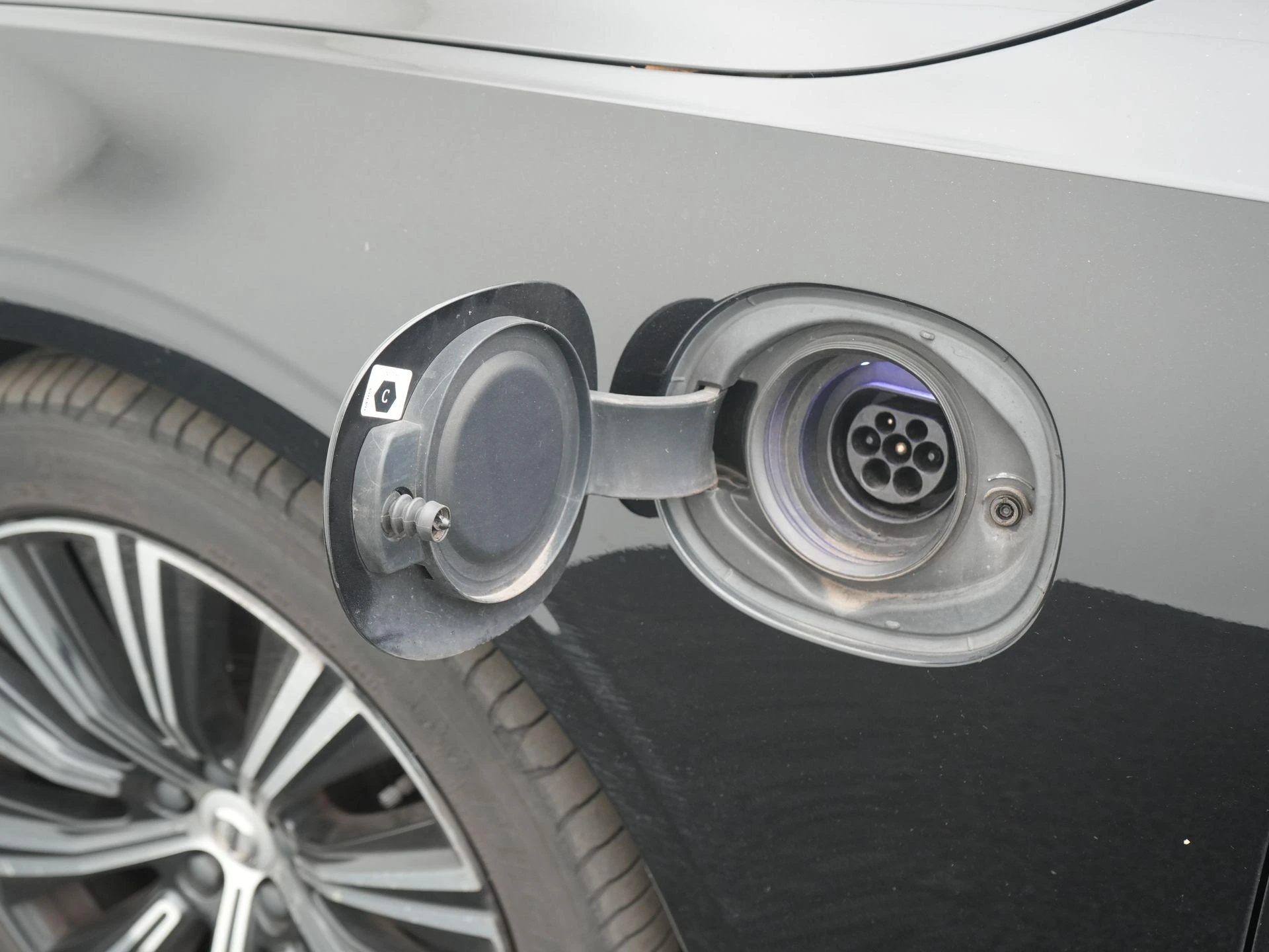 Volvo-S90-image-42