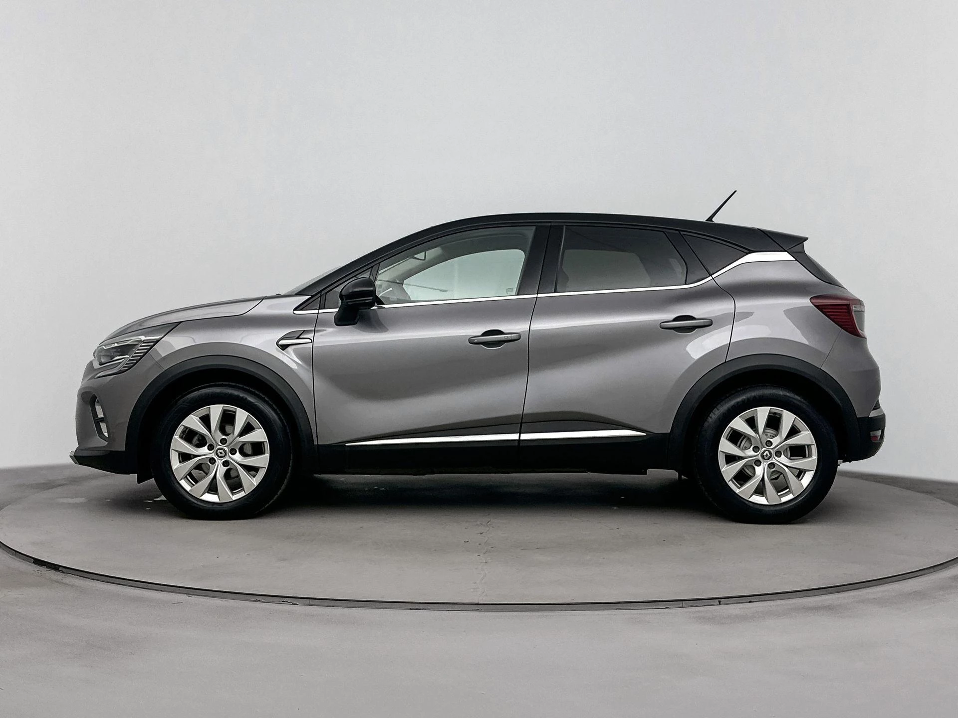 Renault-Captur-image-1