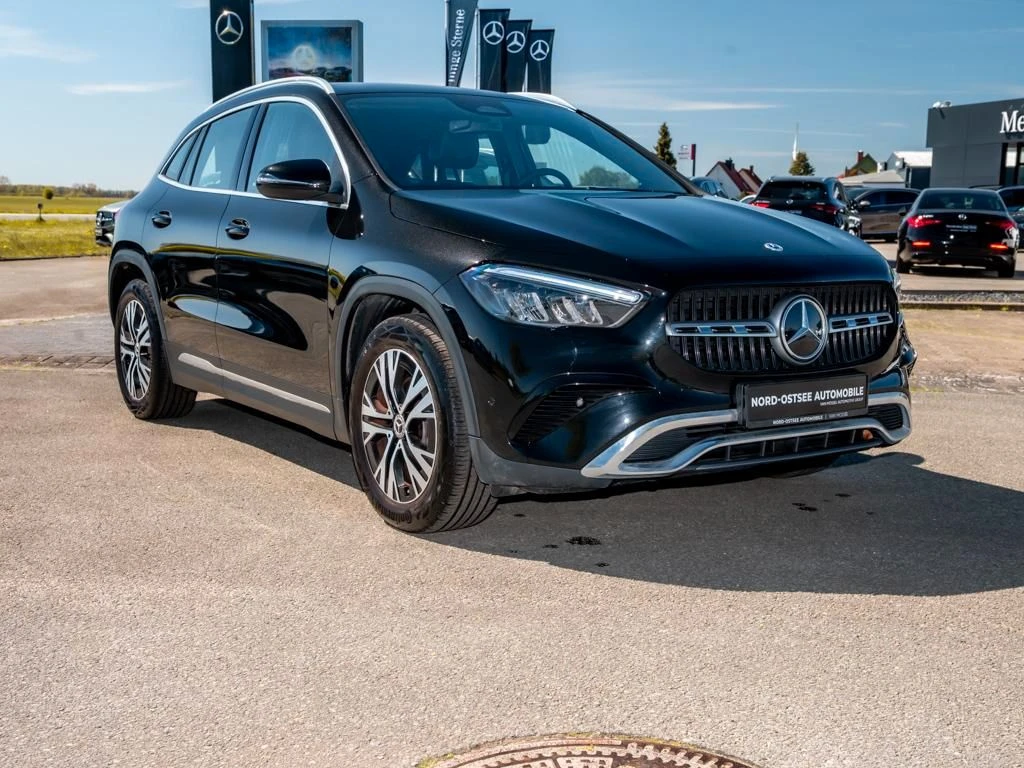 Mercedes-Benz-GLA 200 d-image-4