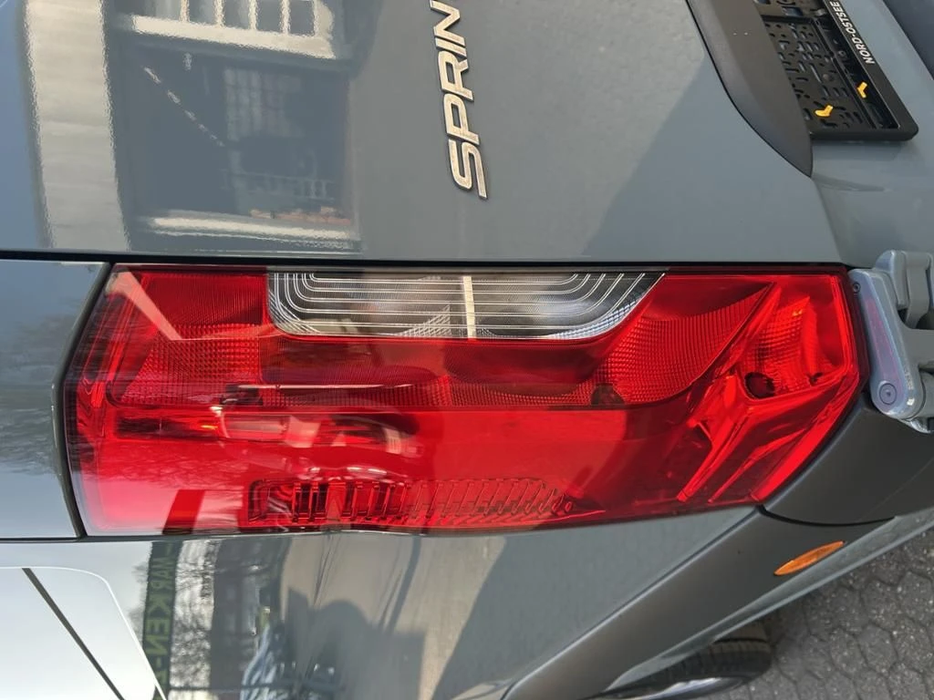 Mercedes-Benz-Sprinter 317-image-12