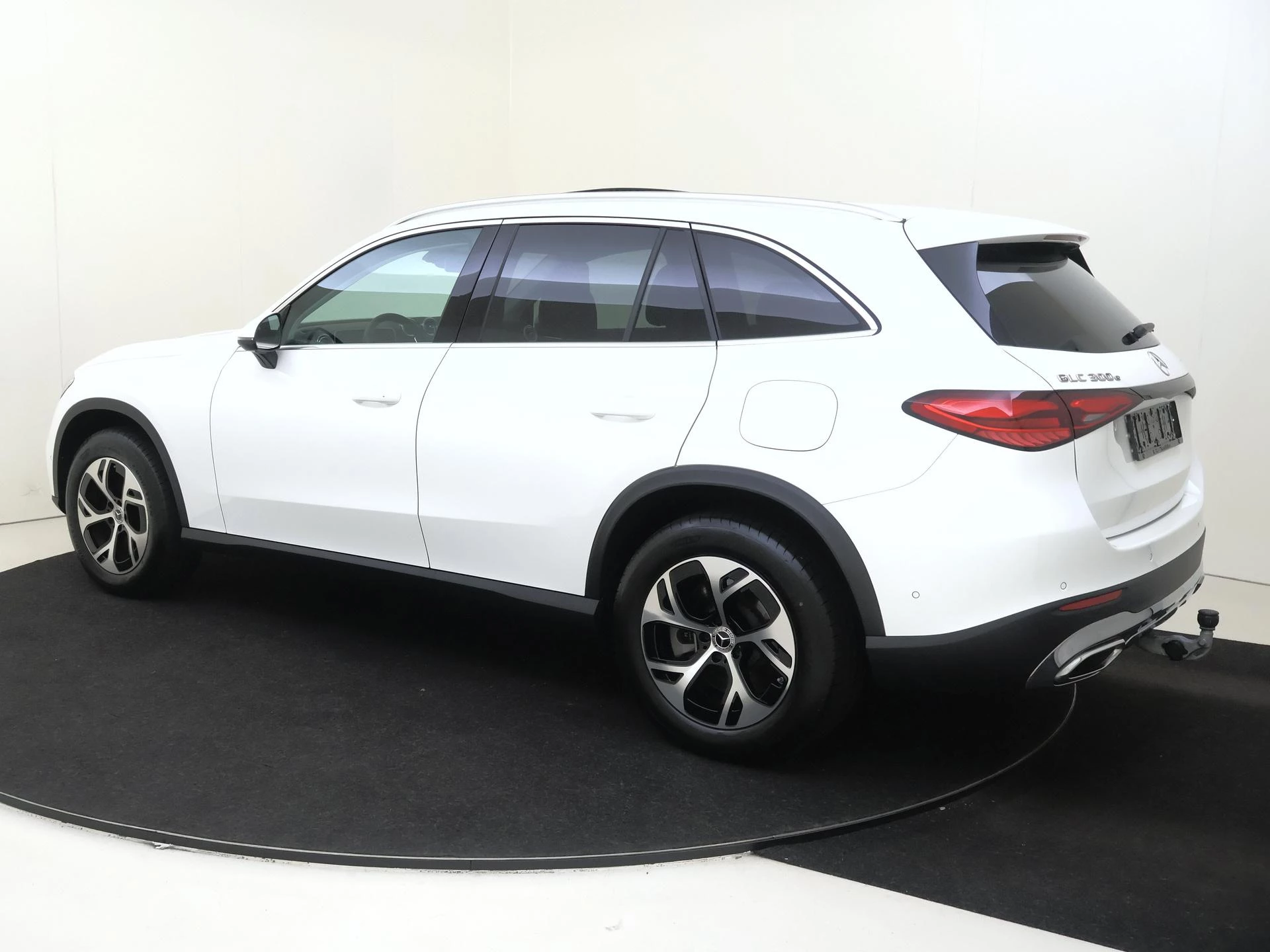 Mercedes-Benz GLC 300e 4MATIC Luxury Line
