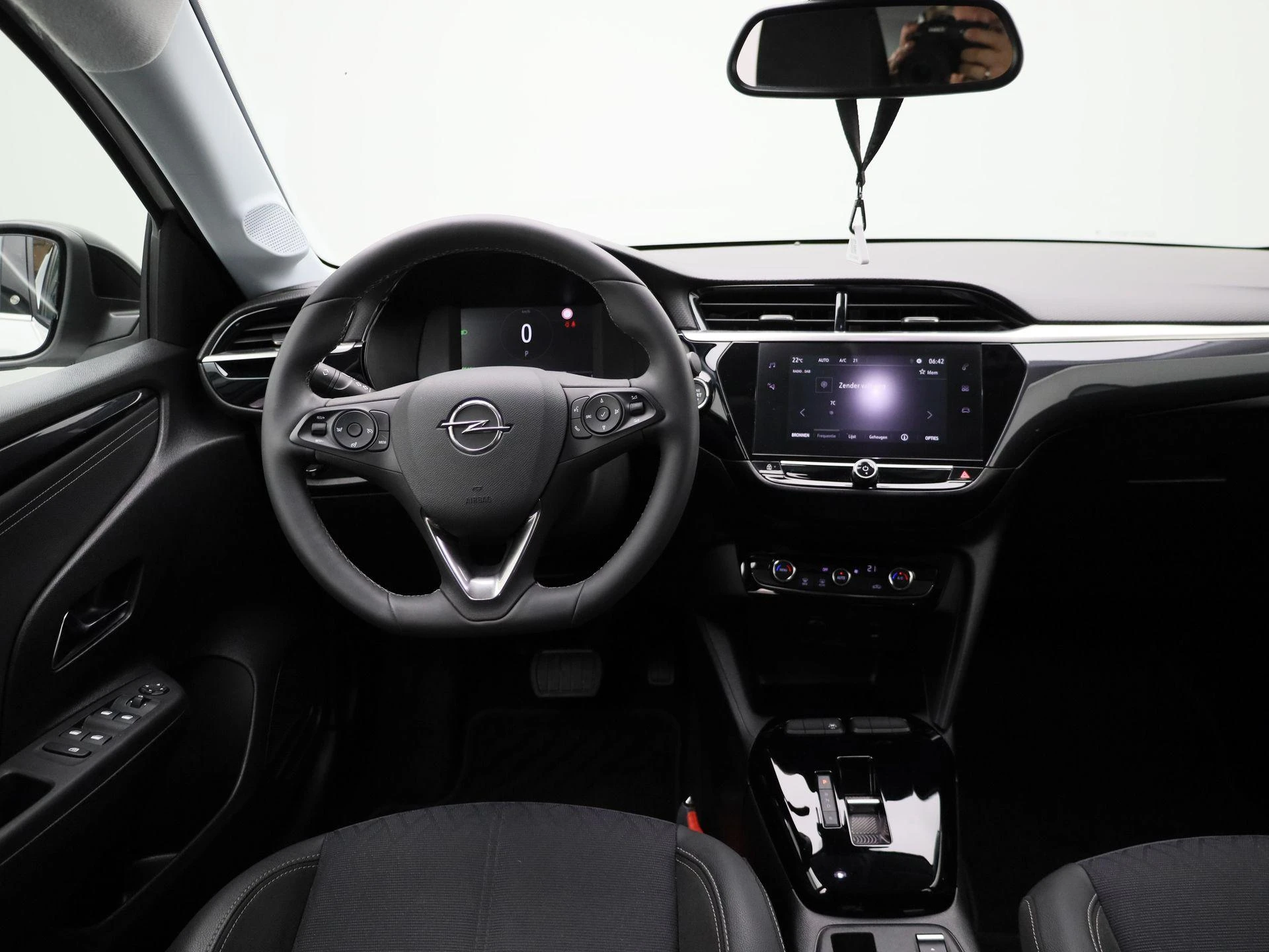 Opel-Corsa-e-image-2