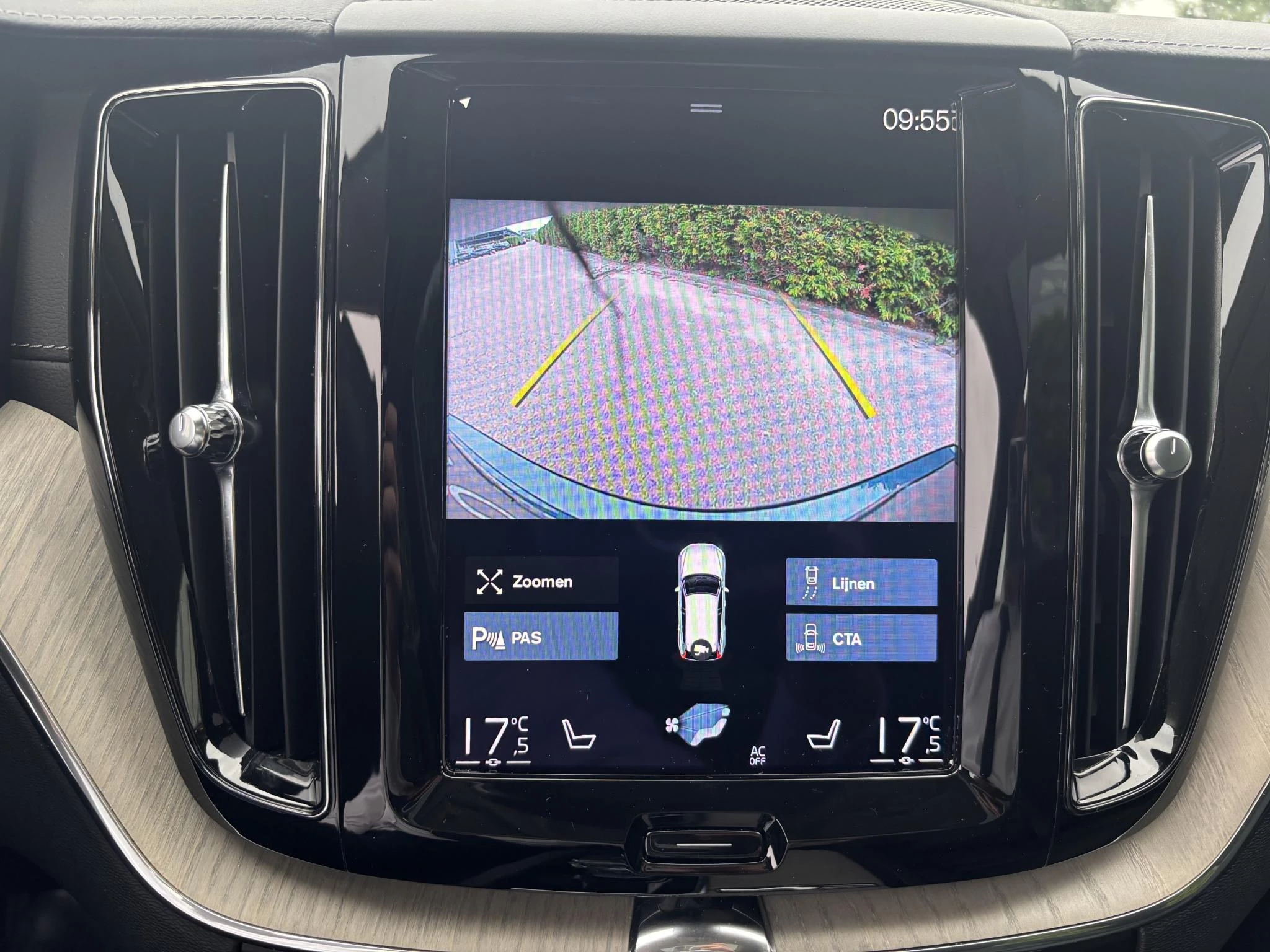 Volvo-XC60-image-25