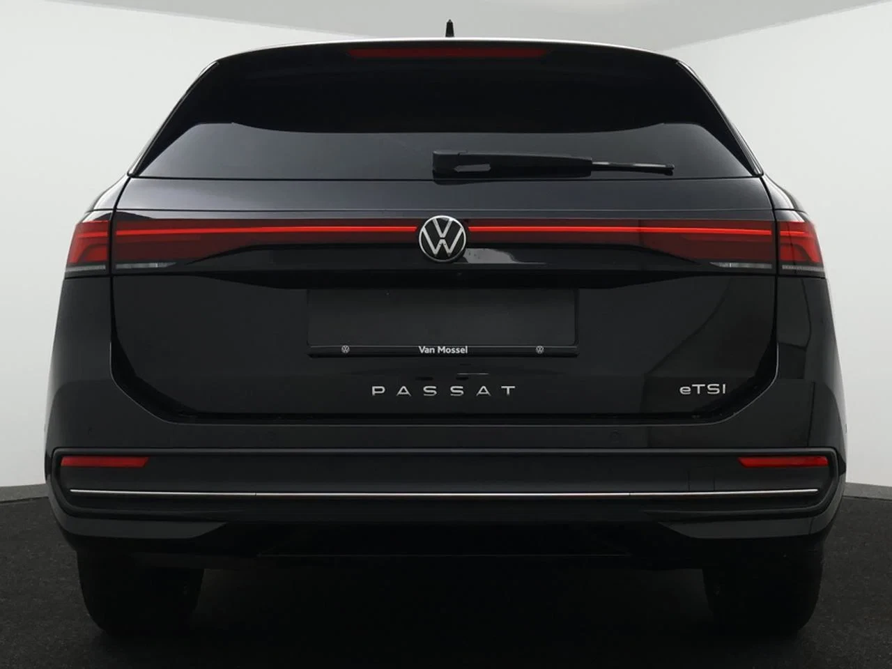Volkswagen-Passat-image-7