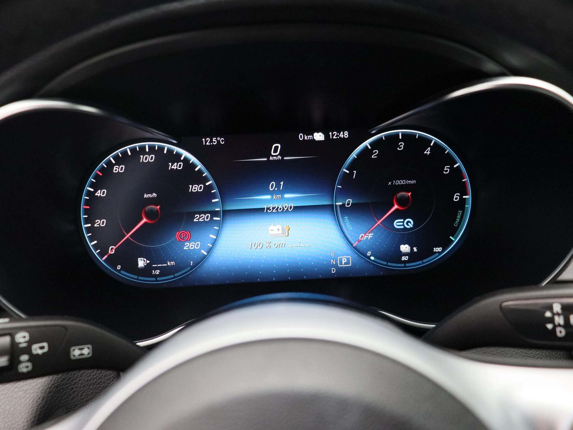 Mercedes-Benz-C-Klasse-image-8