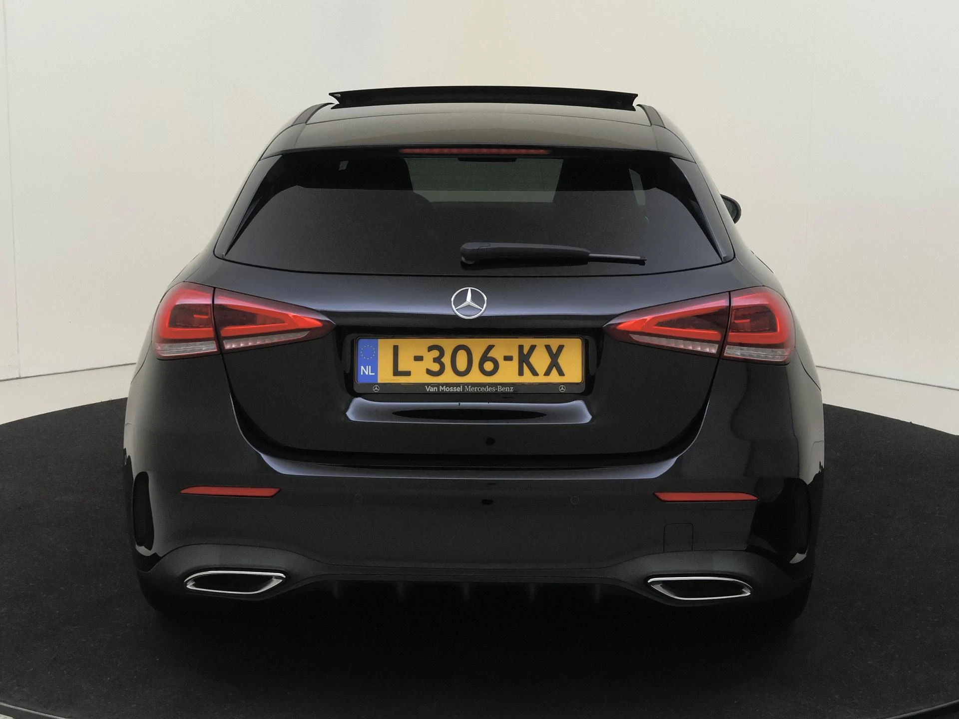 Mercedes-Benz-A-Klasse-image-6