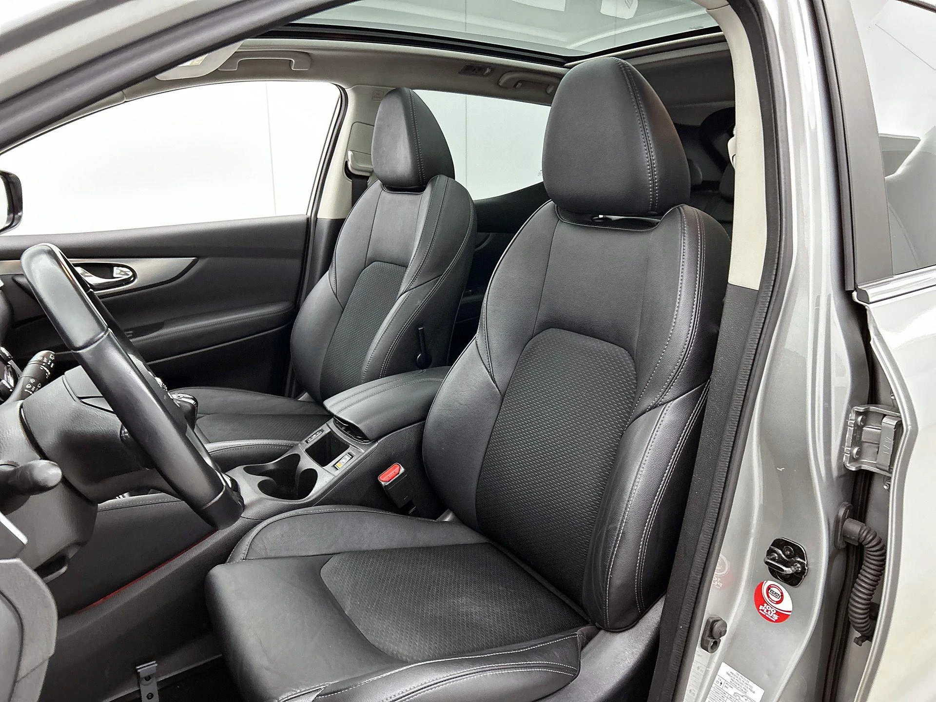 Nissan-QASHQAI-image-37
