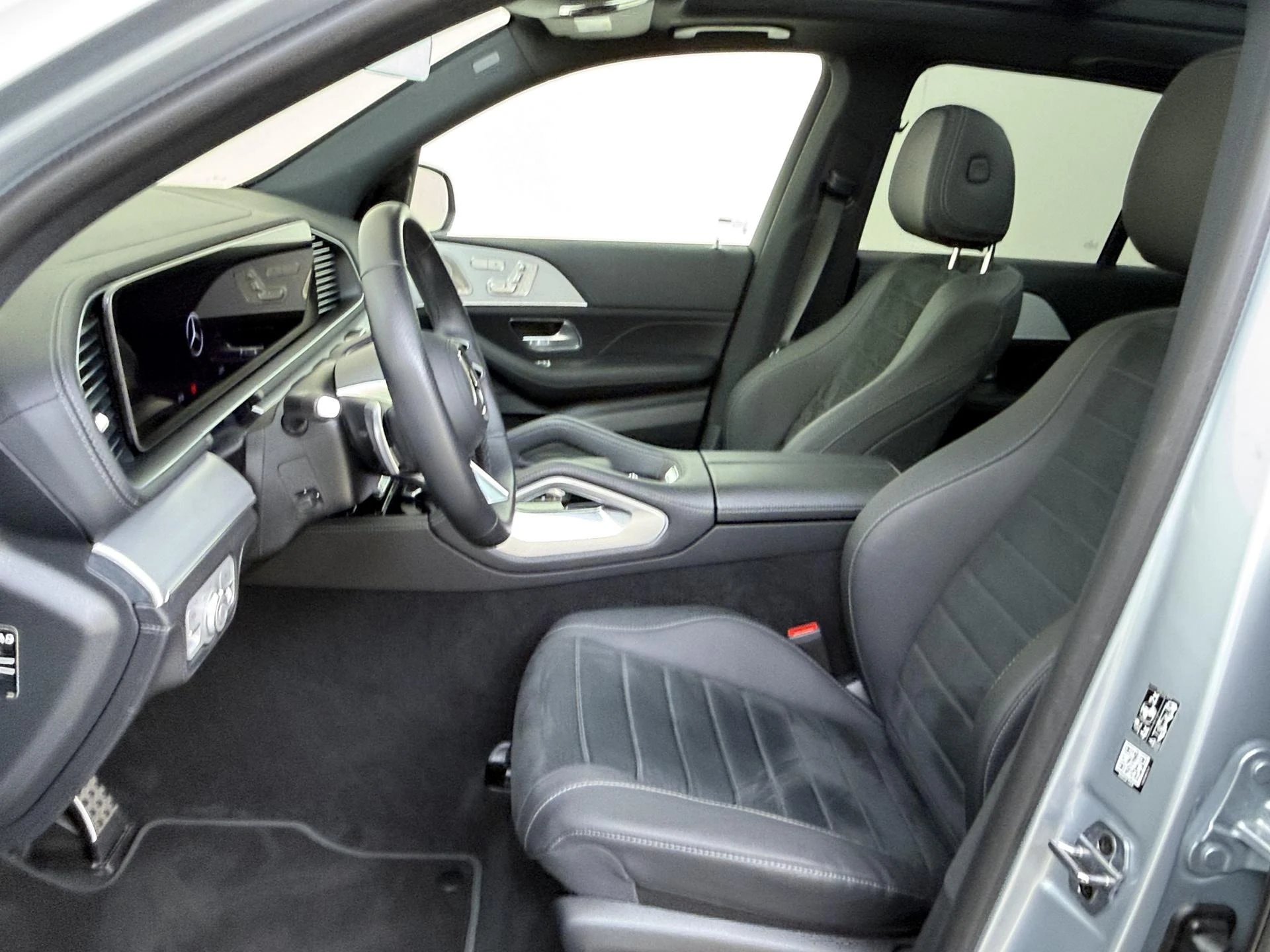 Mercedes-Benz-GLE-image-14